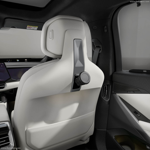 2027 BMW iX5 M Performance Parts G65 Interior