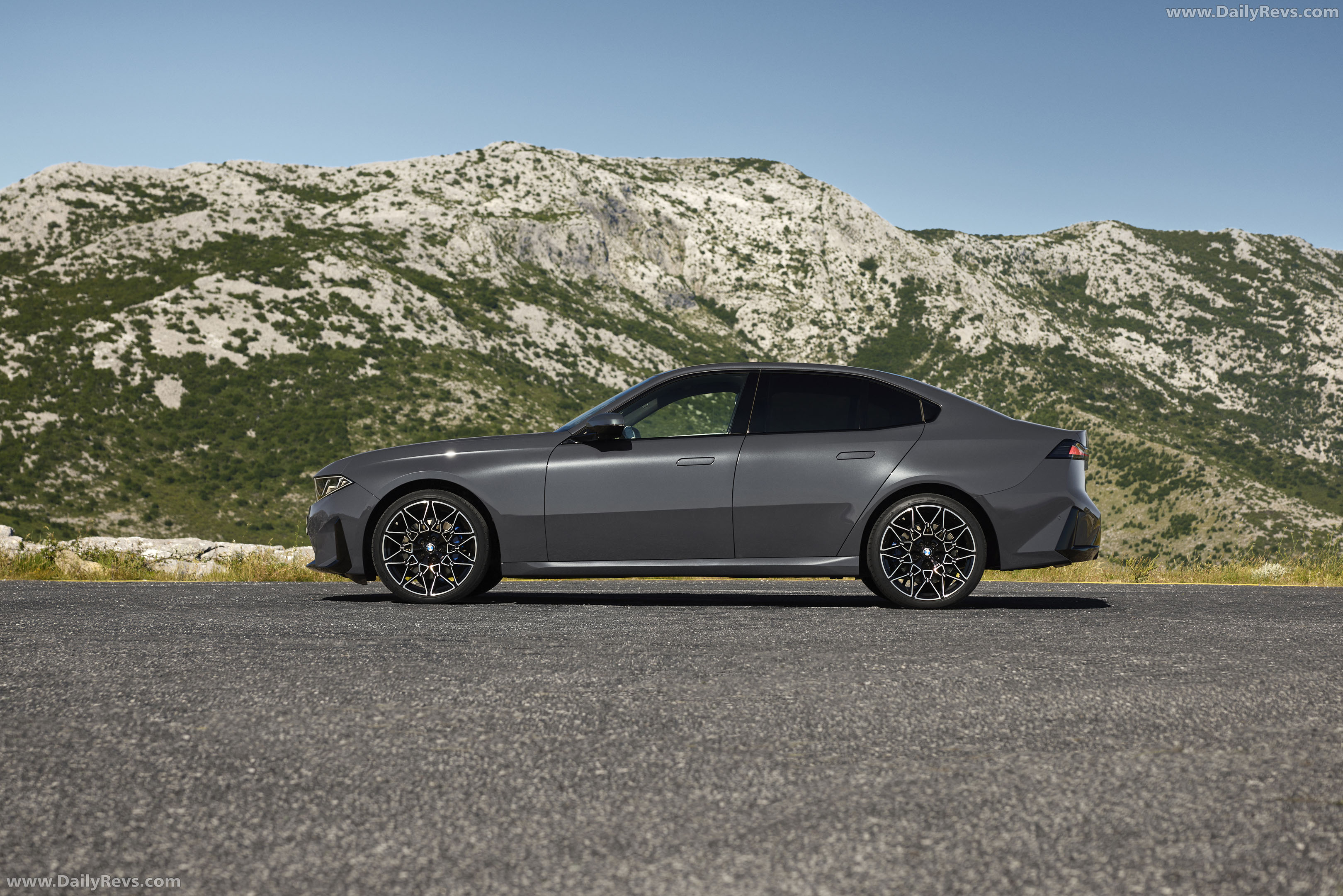 2027 BMW 3-Series G50 Side View