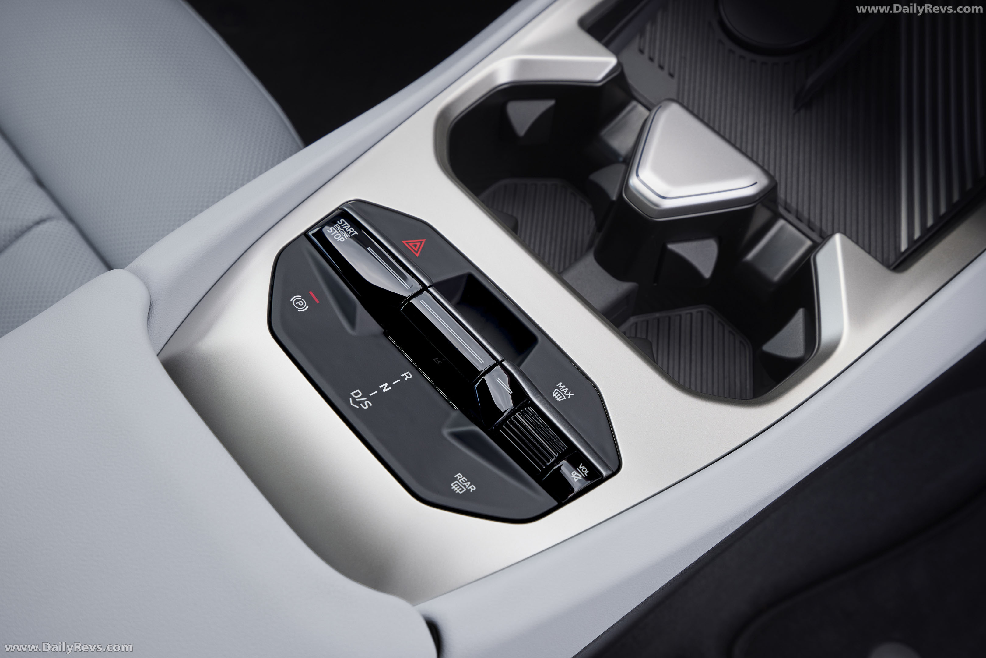 2027 BMW 3-Series G50 Interior