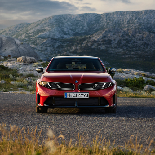 2027 BMW M350 xDrive G50 Front View