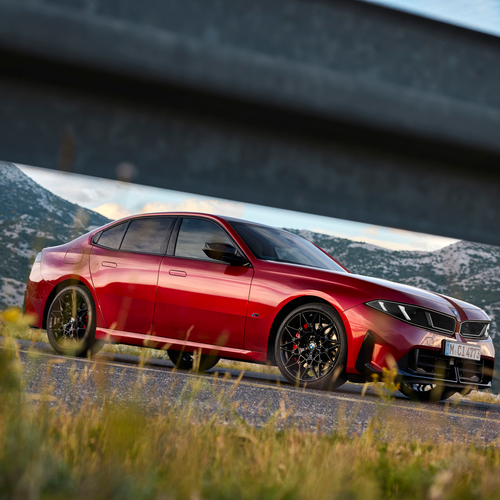 2027 BMW M350 xDrive G50 Front View