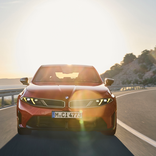 2027 BMW M350 xDrive G50 Front View