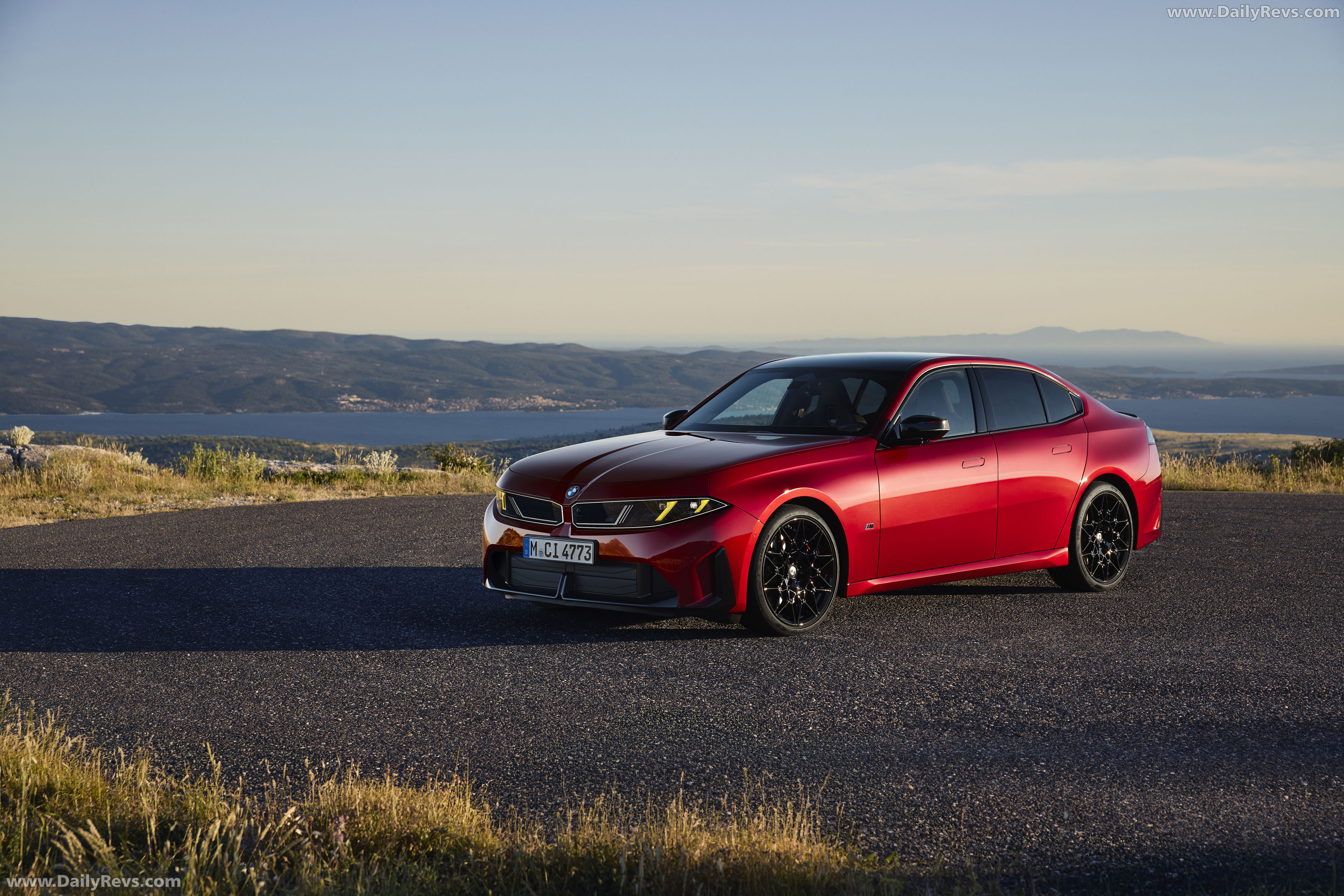 2027 BMW M350 xDrive G50 Front View
