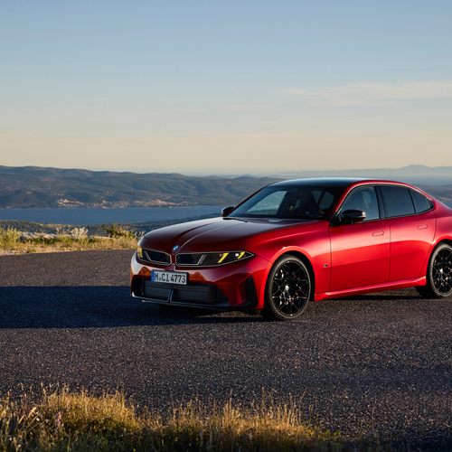 2027 BMW M350 xDrive G50 Front View
