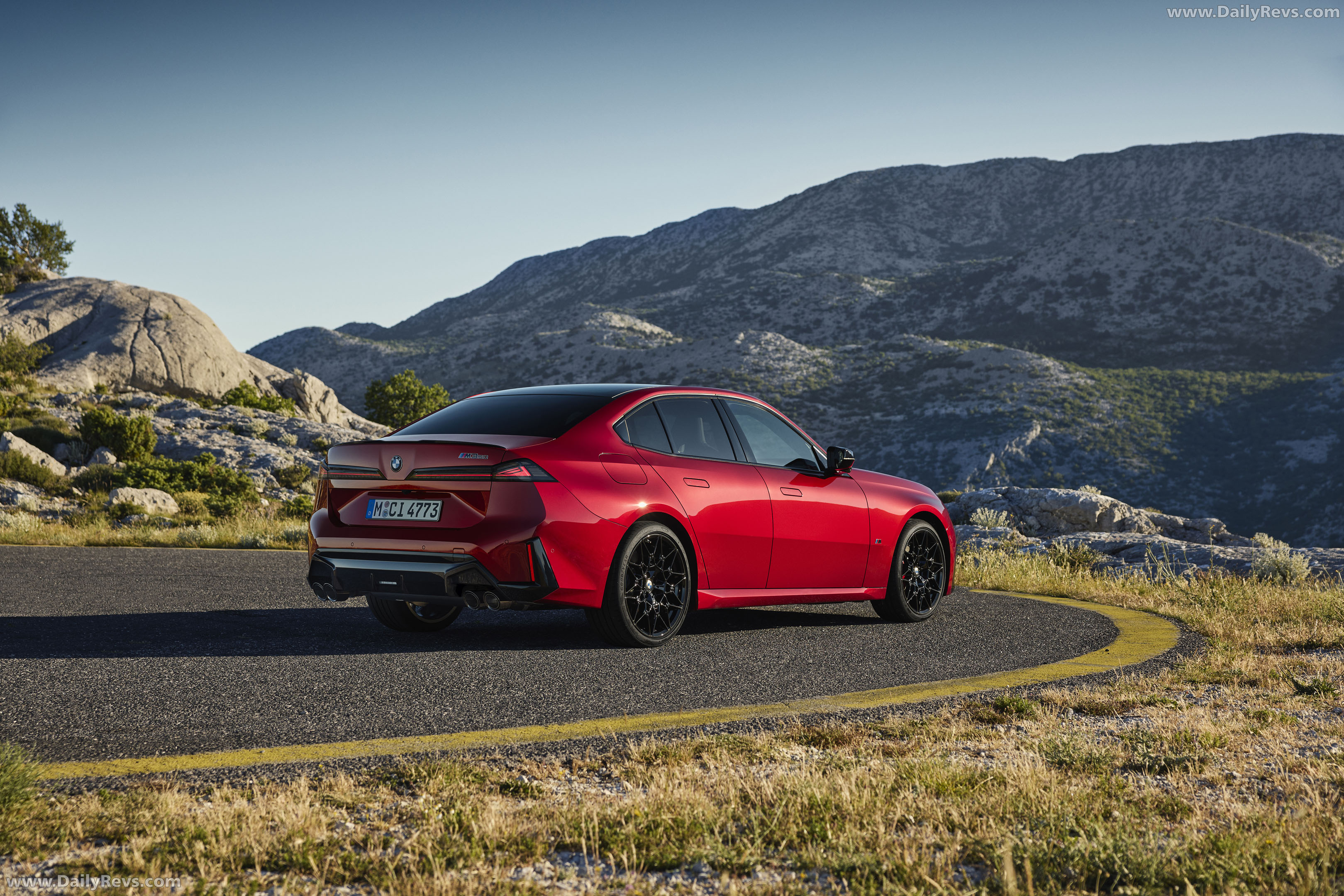 2027 BMW M350 xDrive G50 Rear View