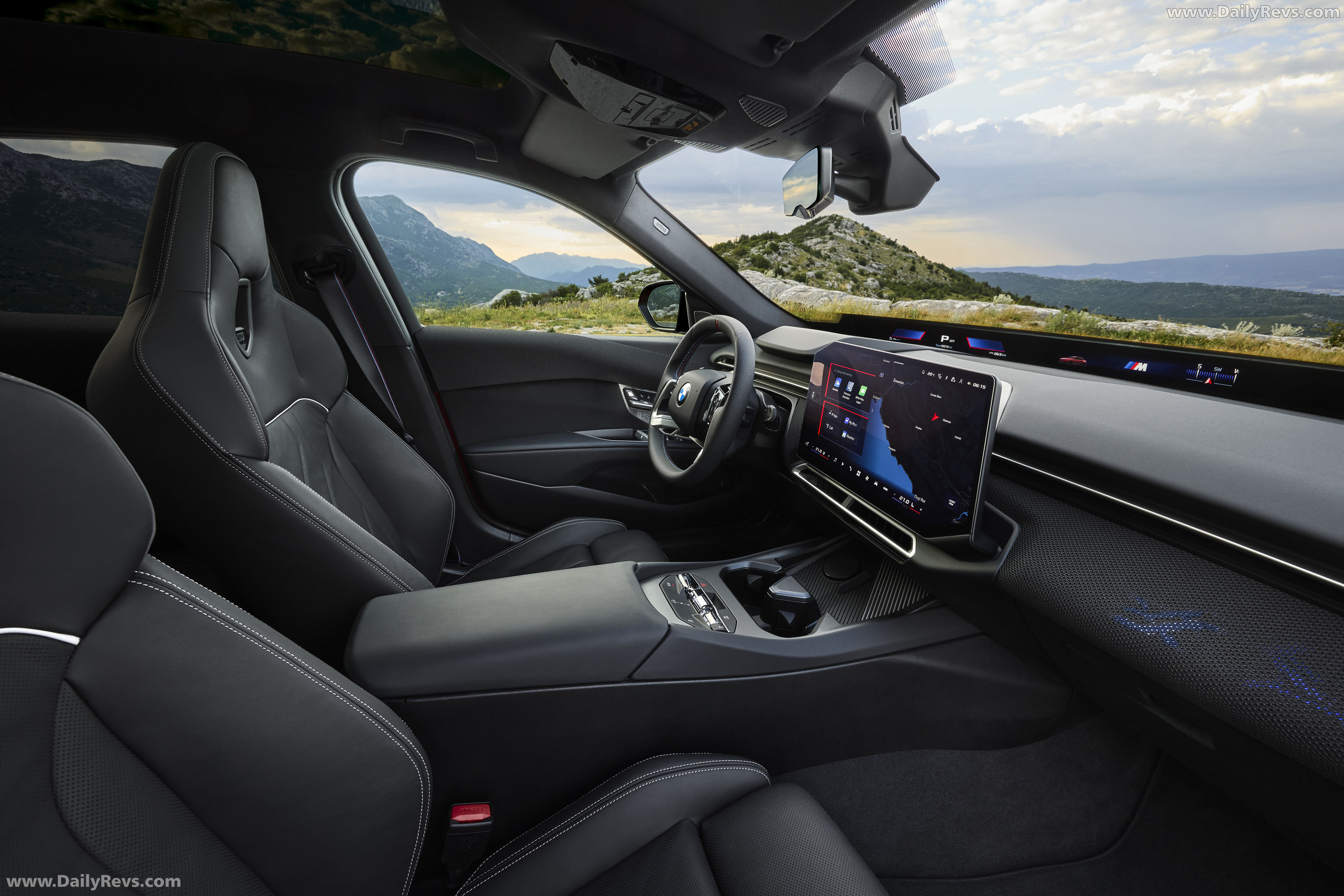 2027 BMW M350 xDrive G50 Interior