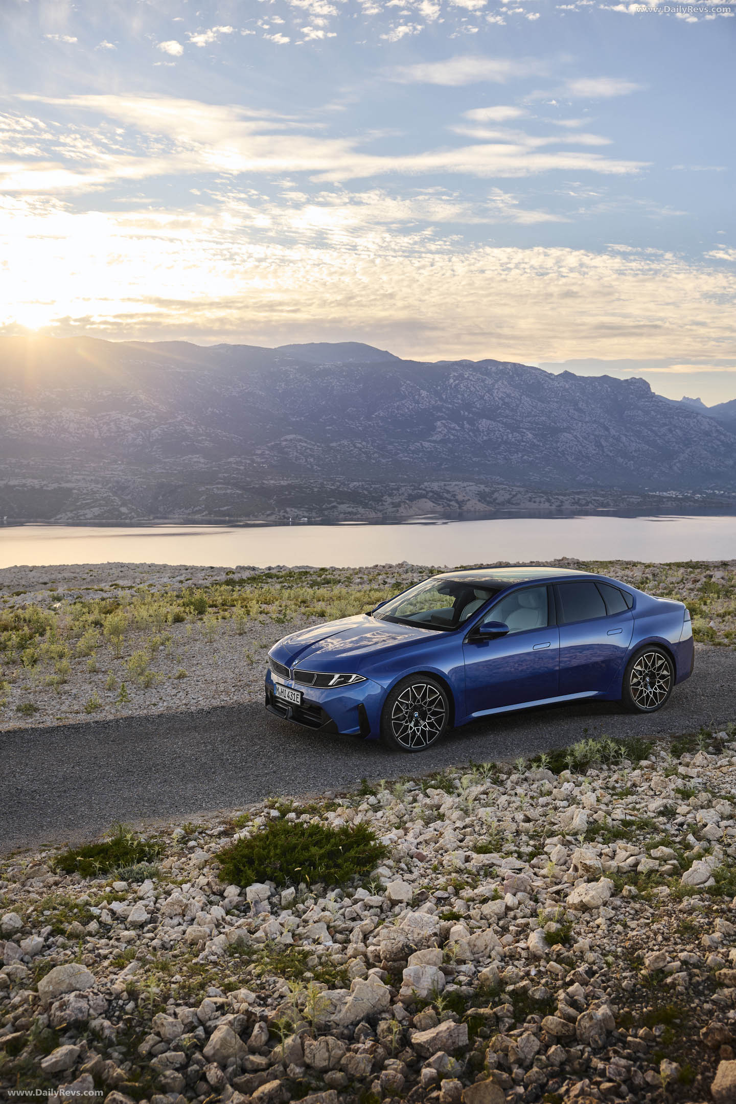 2027 BMW i3 50 xDrive NA0 M Le Castellet Blue Front View