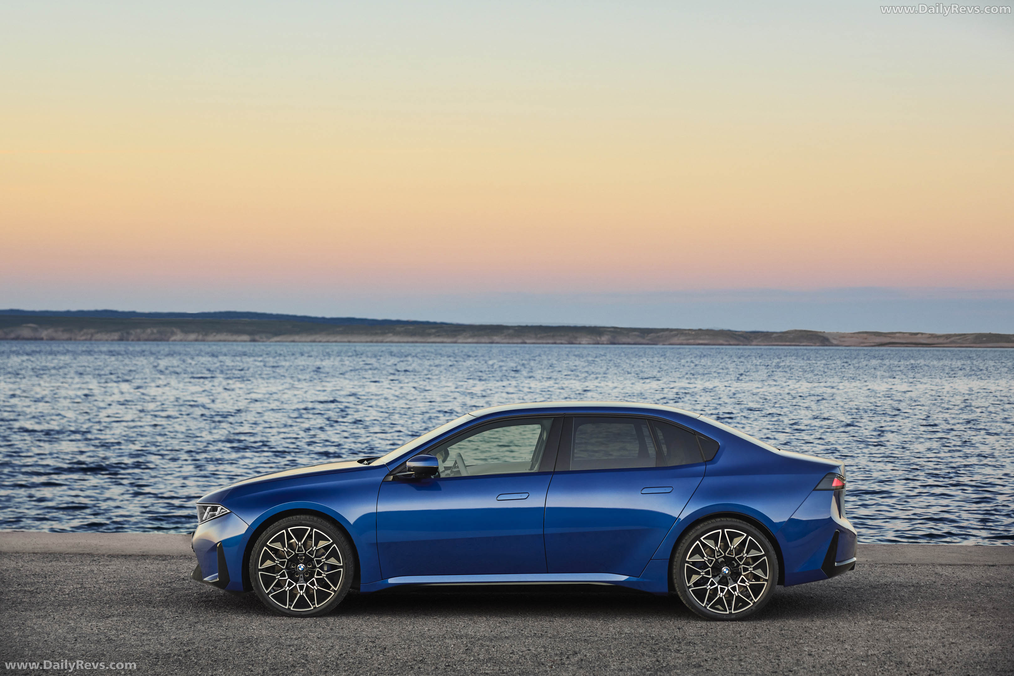 2027 BMW i3 50 xDrive NA0 M Le Castellet Blue Side View
