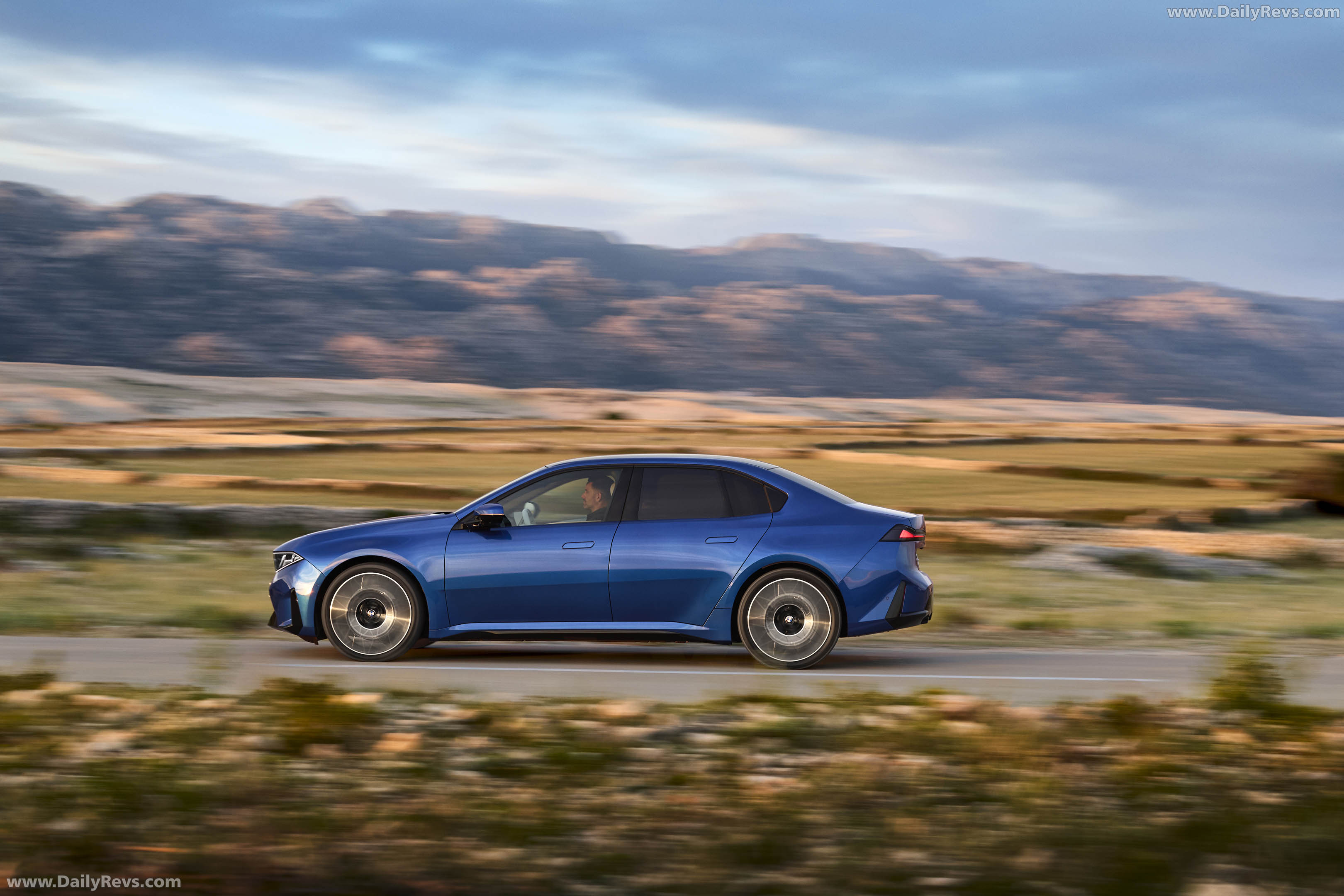 2027 BMW i3 50 xDrive NA0 M Le Castellet Blue Side View