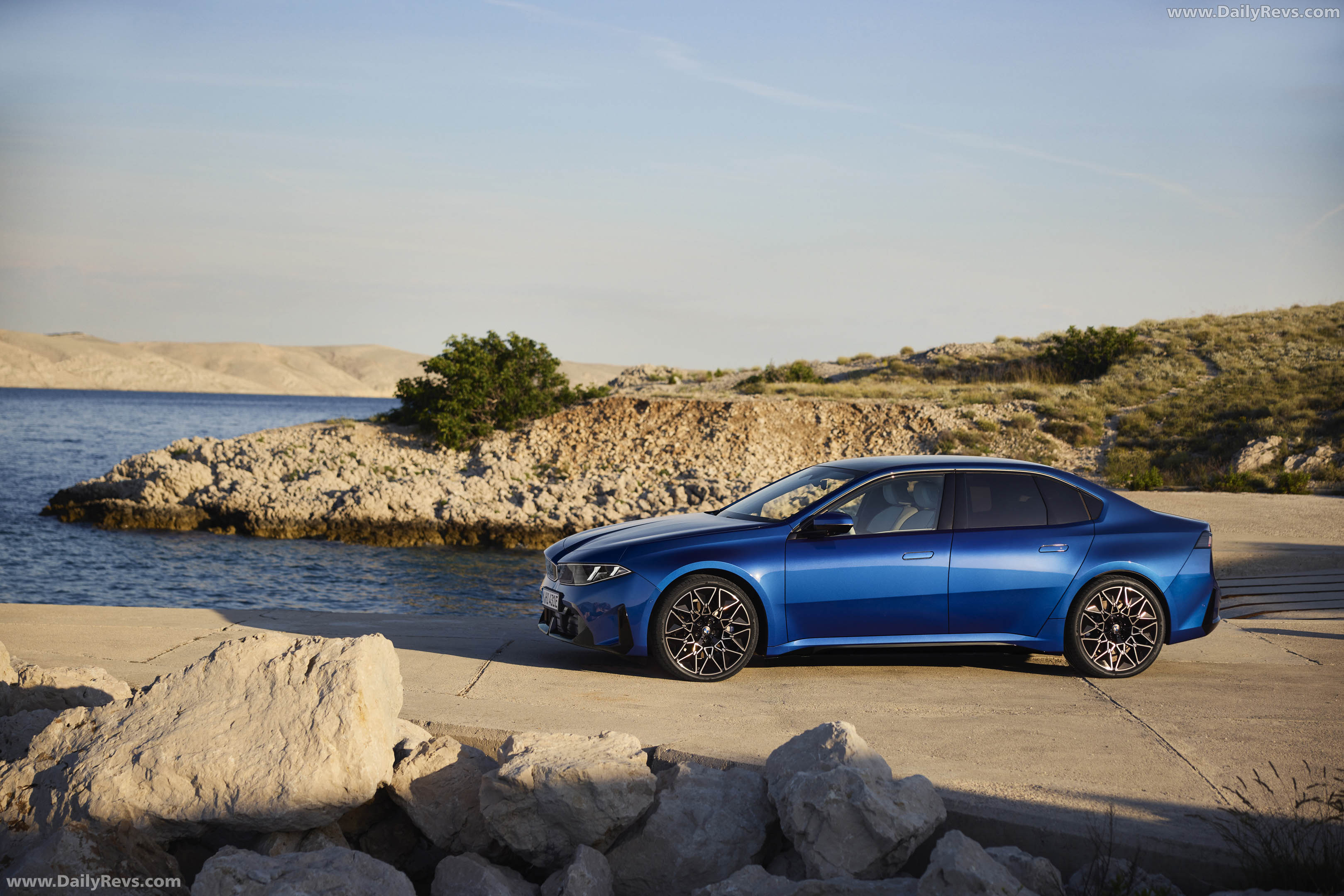 2027 BMW i3 50 xDrive NA0 M Le Castellet Blue Side View