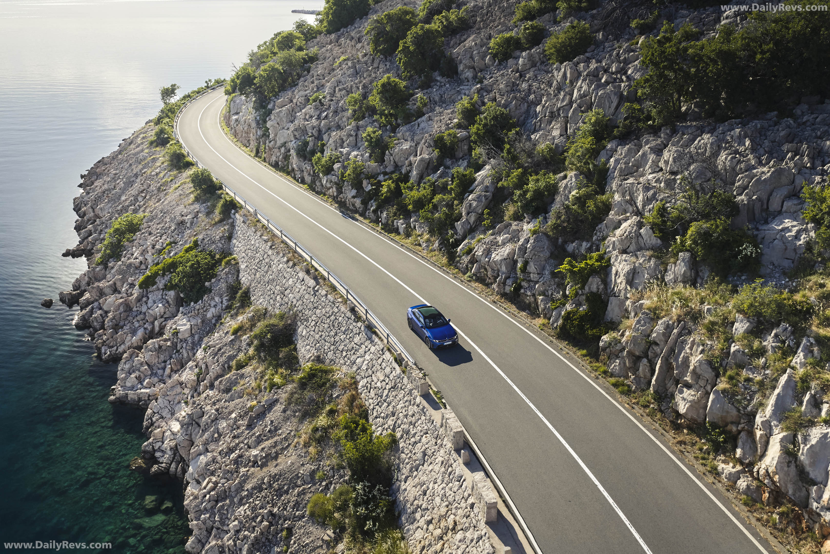 2027 BMW i3 50 xDrive NA0 M Le Castellet Blue Top View