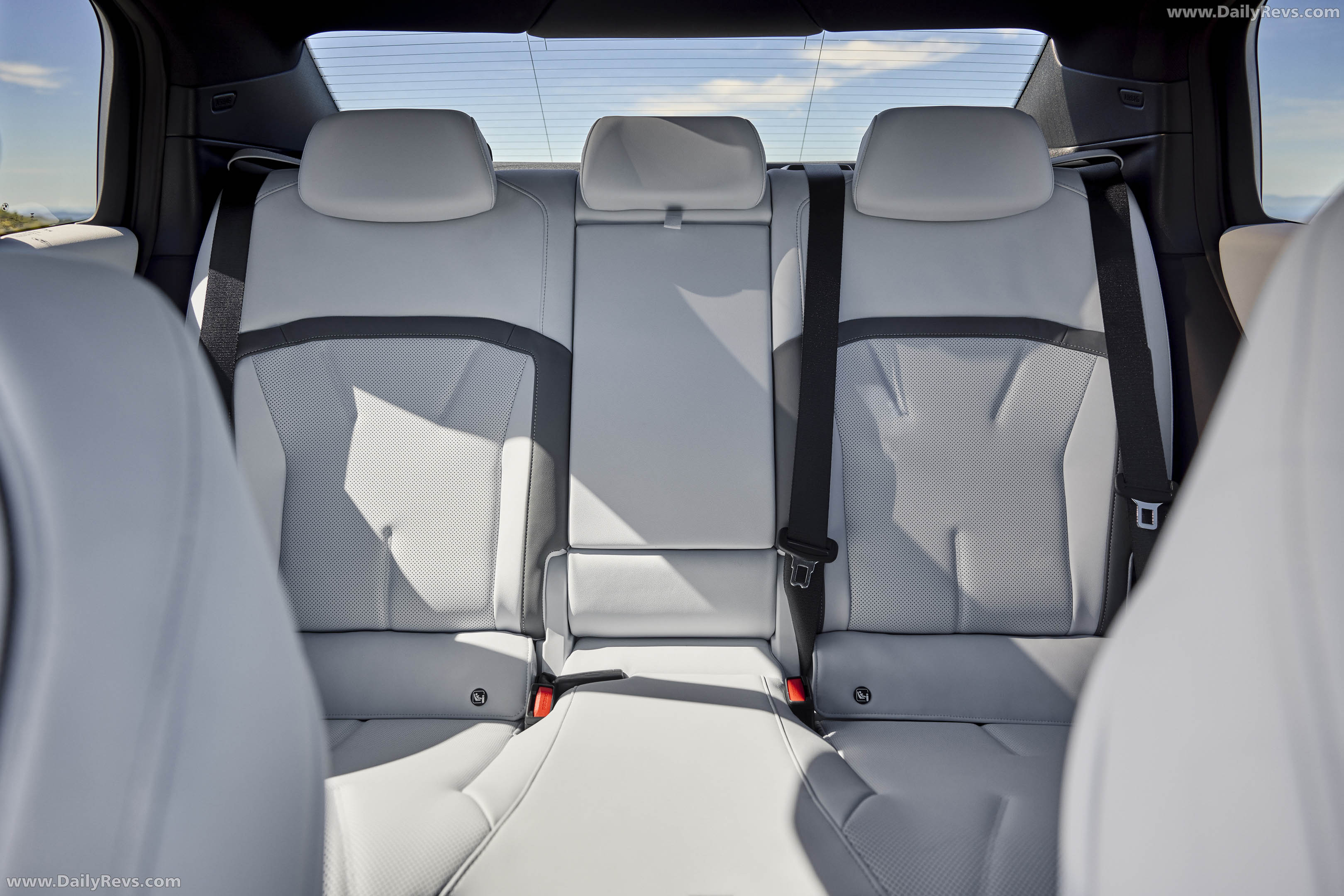 2027 BMW i3 50 xDrive NA0 M Le Castellet Blue Interior