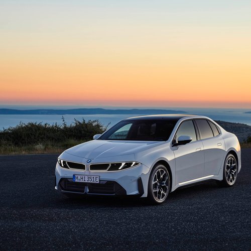 2027 BMW i3 50 xDrive NA0 Alpine White Front View