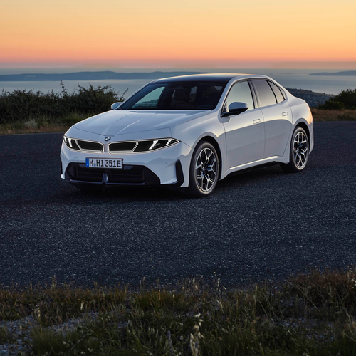 2027 BMW i3 50 xDrive NA0 Alpine White Front View
