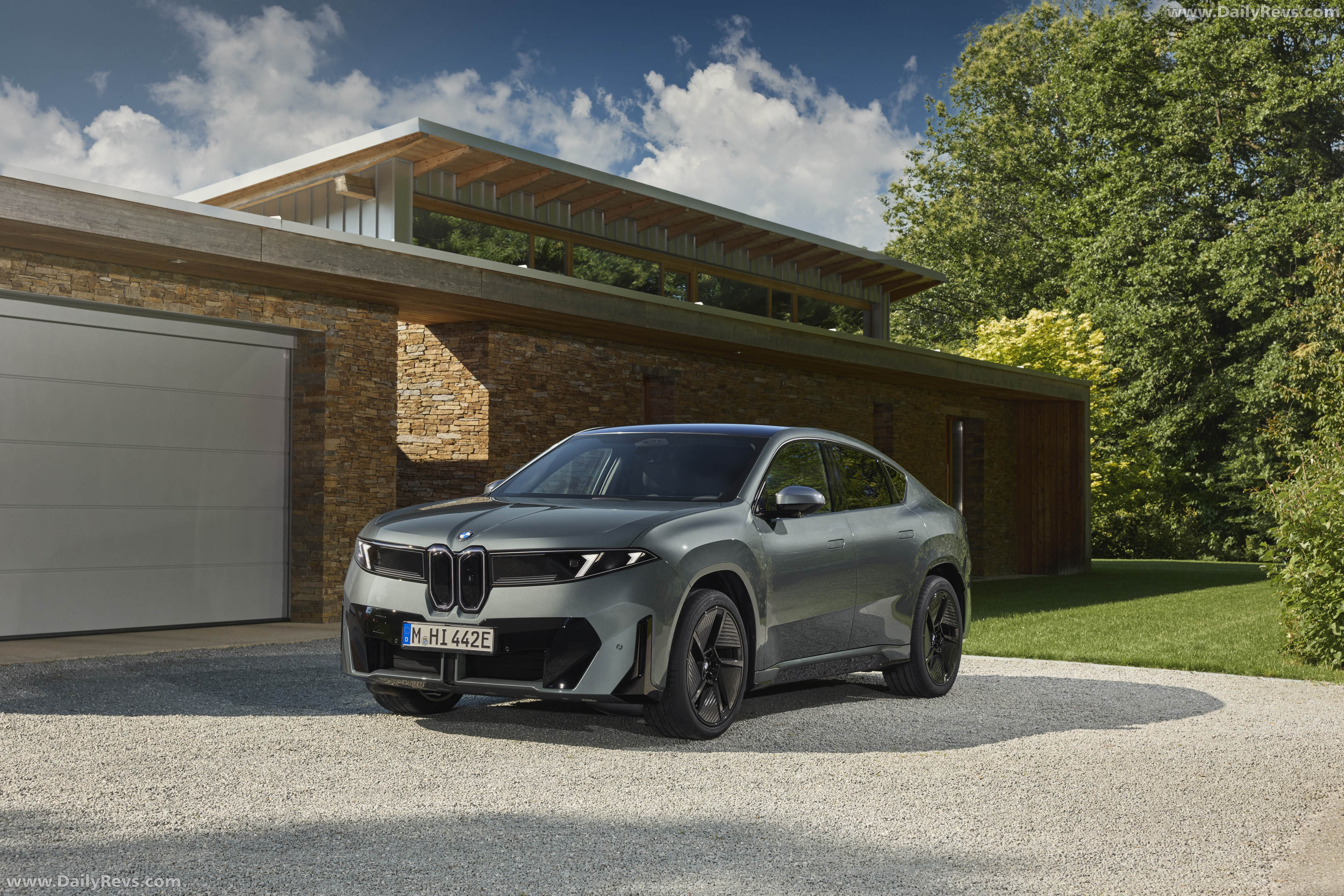 2027 BMW iX4 NA7 Front View