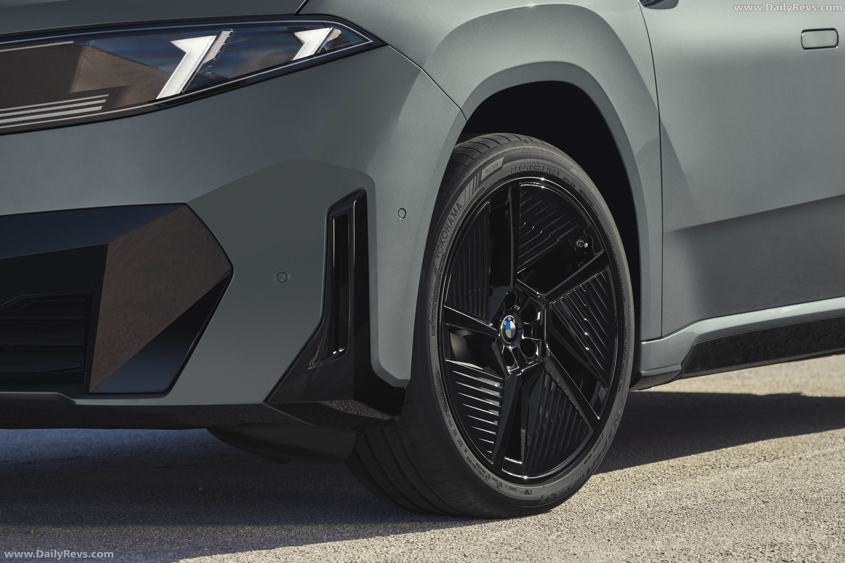 2027 BMW iX4 NA7 Exterior