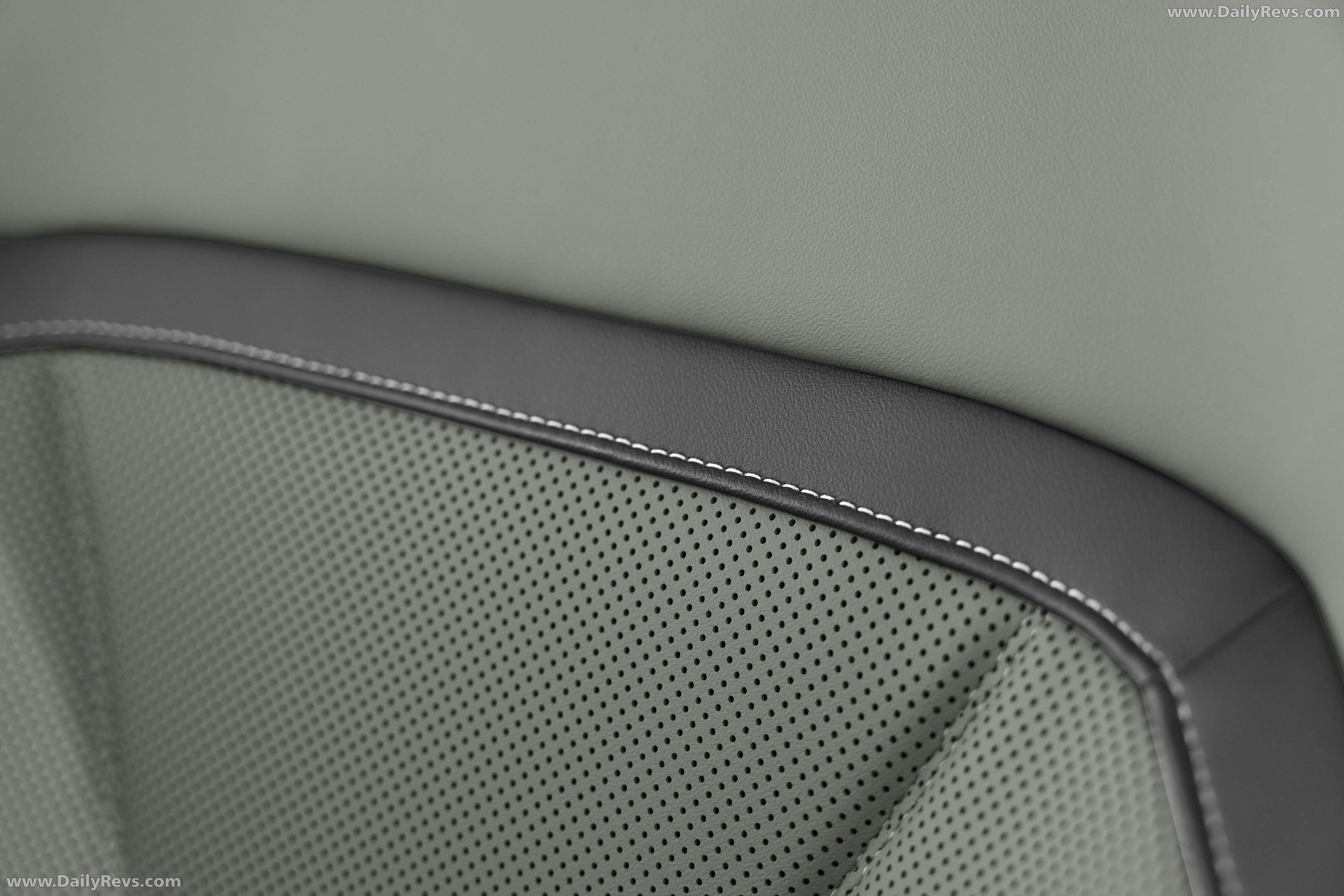 2027 BMW iX4 NA7 Interior