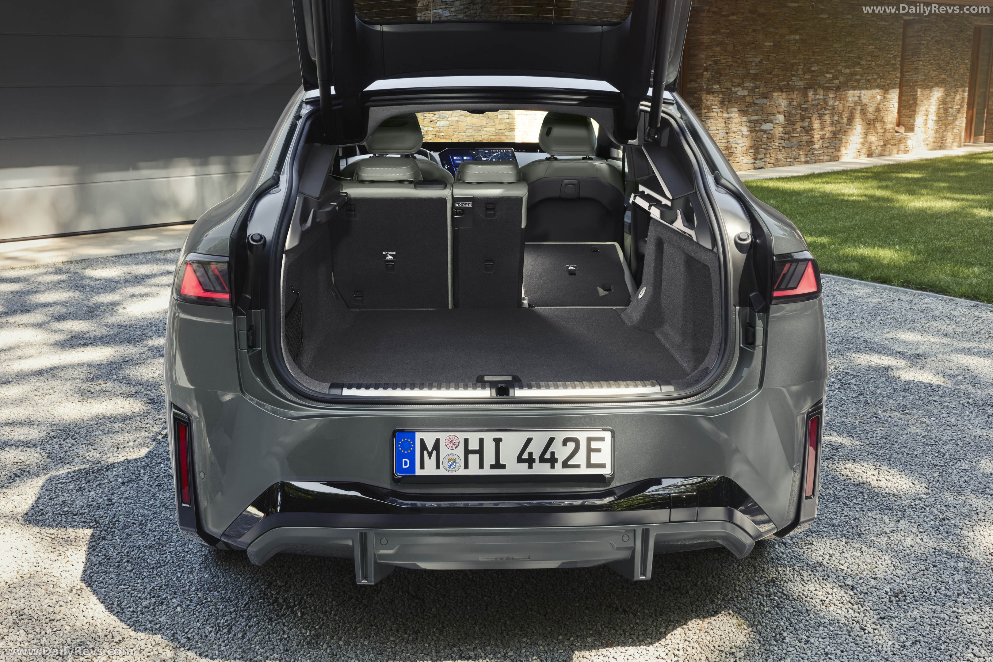 2027 BMW iX4 NA7 Interior