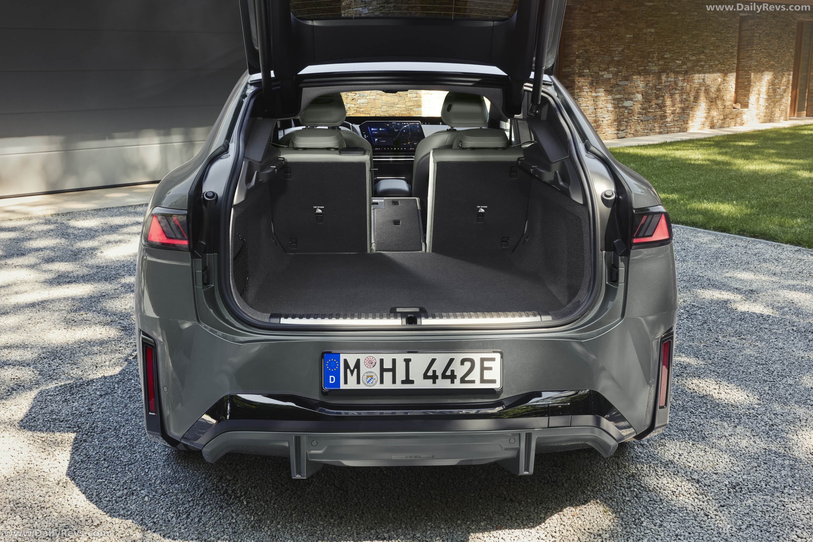 2027 BMW iX4 NA7 Interior