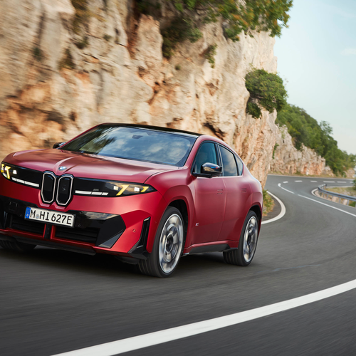2027 BMW iX4 M60 xDrive NA7 Front View