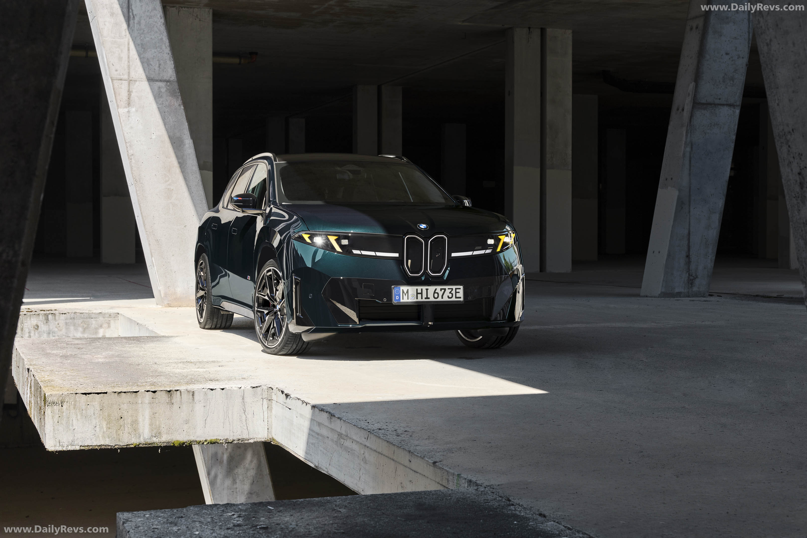 2027 BMW iX3 M60 xDrive NA5 Front View