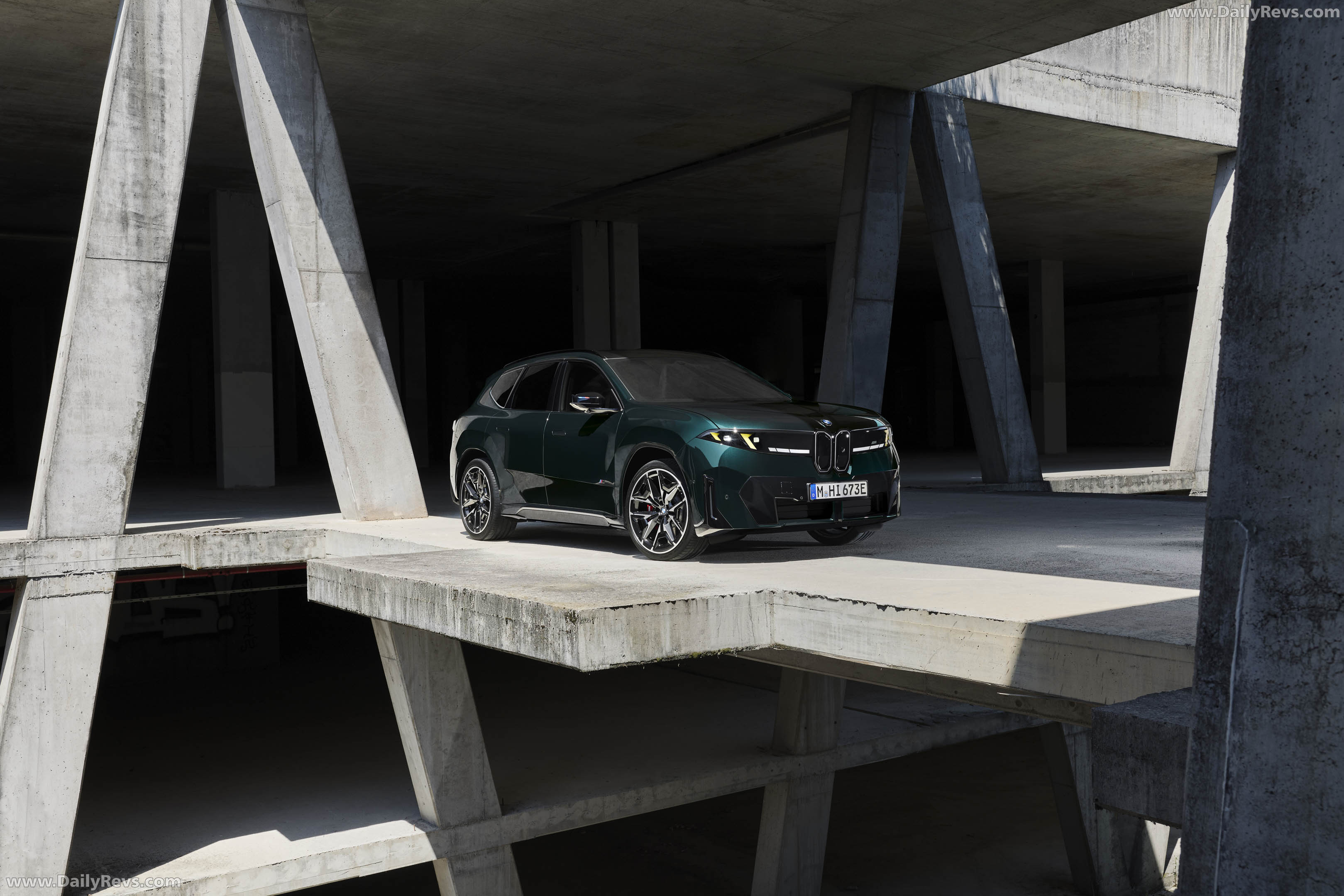 2027 BMW iX3 M60 xDrive NA5 Front View