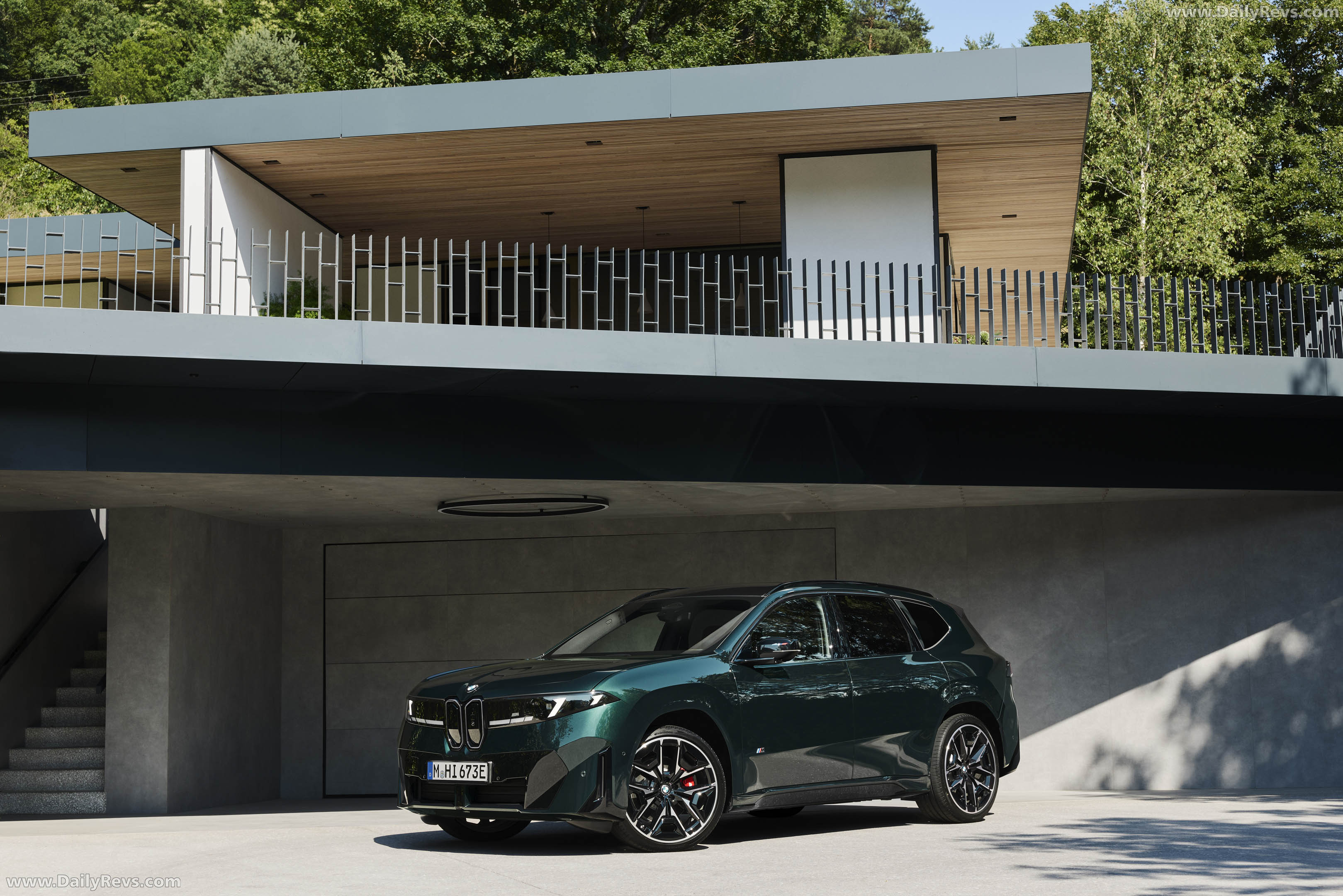 2027 BMW iX3 M60 xDrive NA5 Front View