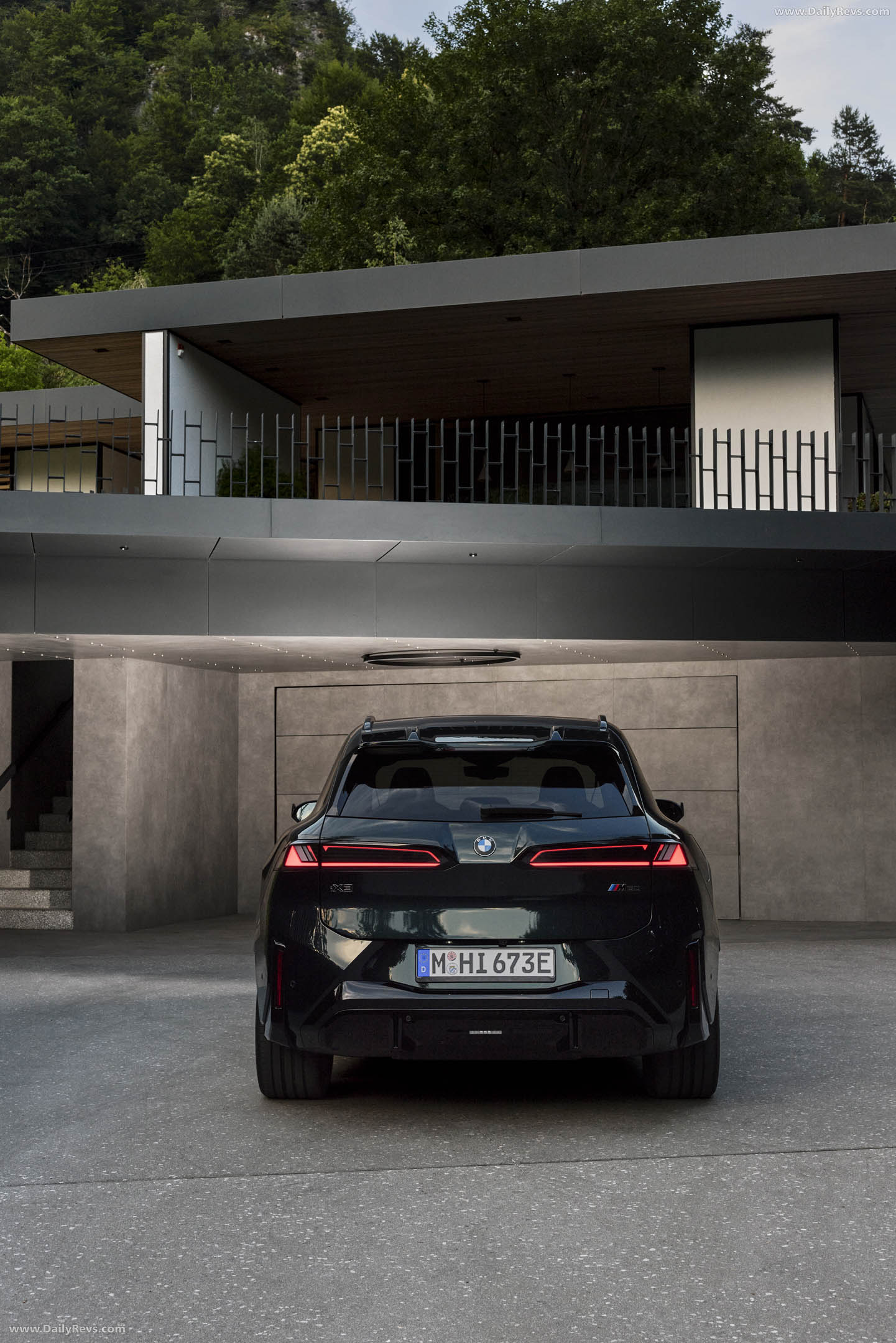 2027 BMW iX3 M60 xDrive NA5 Rear View