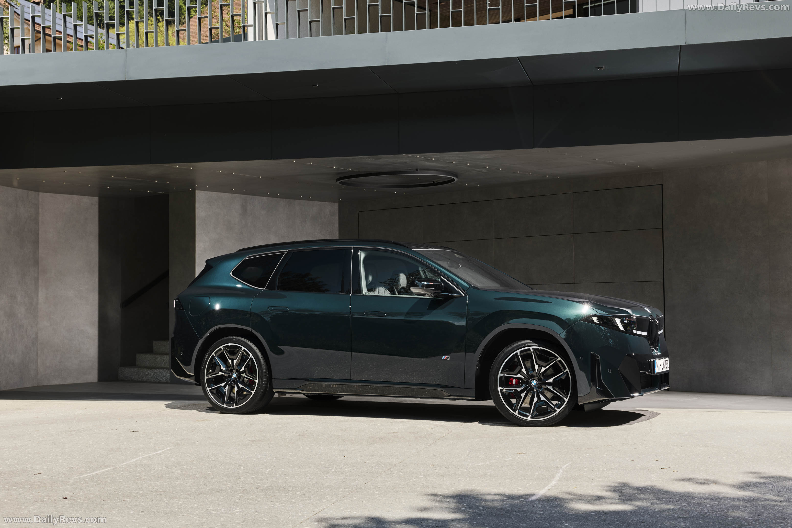 2027 BMW iX3 M60 xDrive NA5 Side View