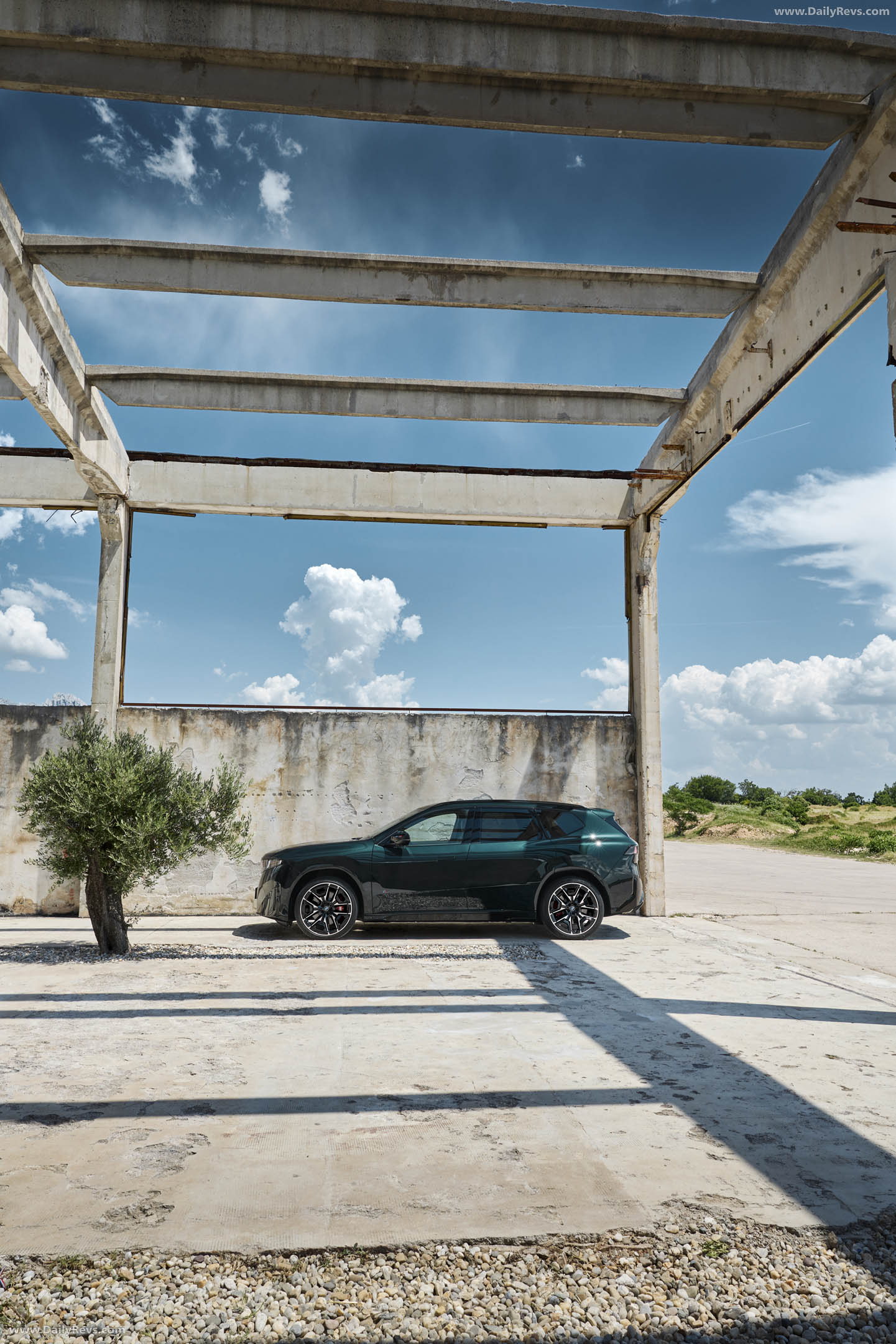 2027 BMW iX3 M60 xDrive NA5 Side View