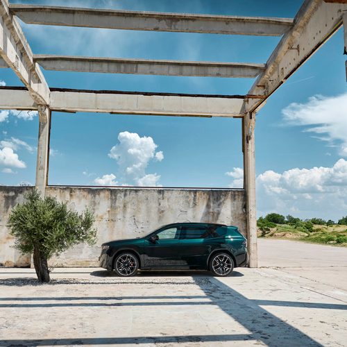2027 BMW iX3 M60 xDrive NA5 Side View