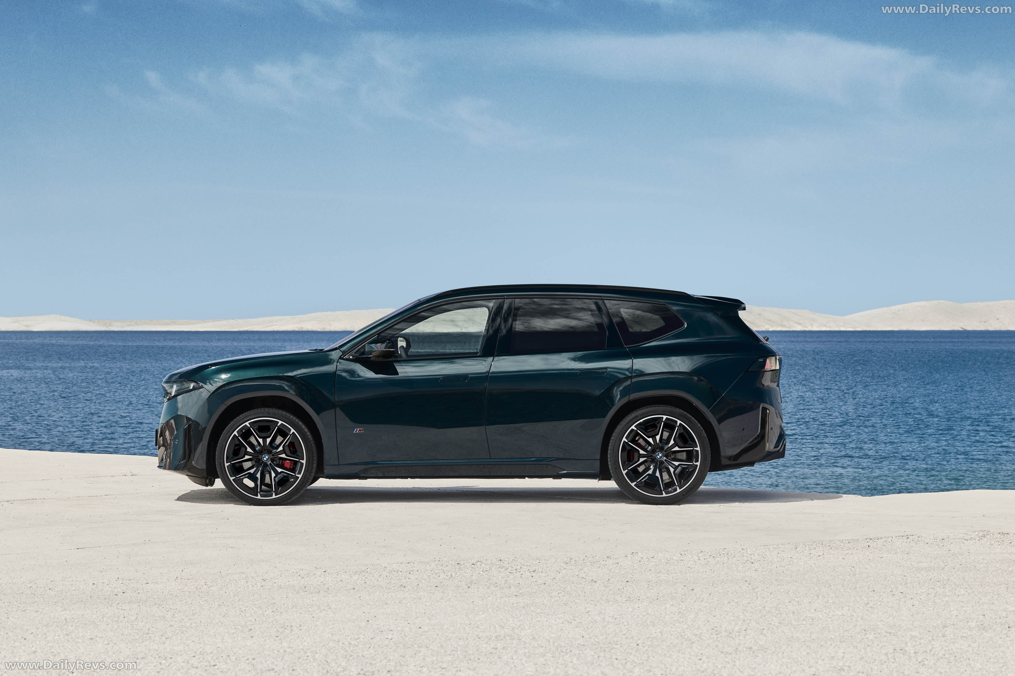 2027 BMW iX3 M60 xDrive NA5 Side View