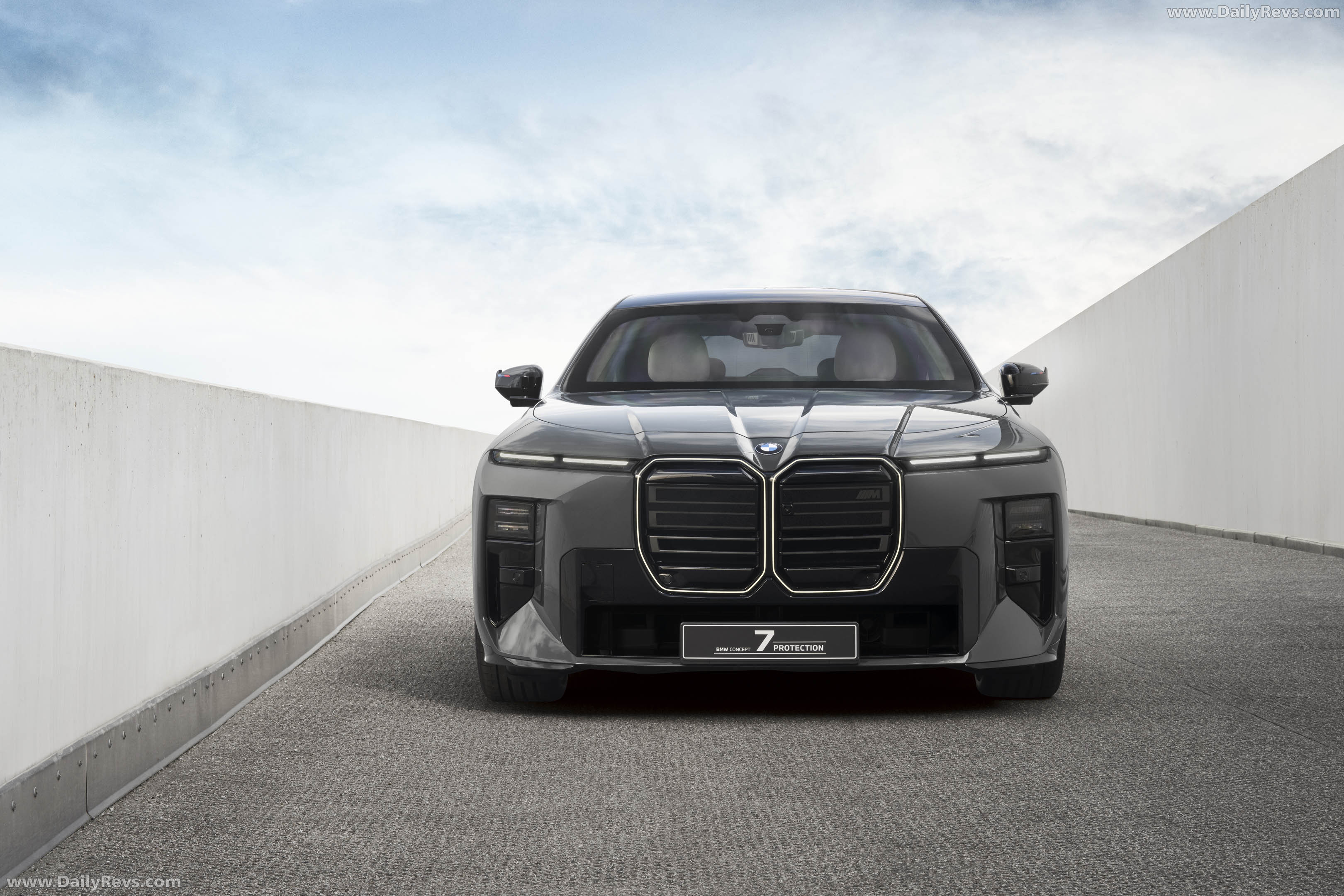 2026 BMW Concept 7 Protection Front View