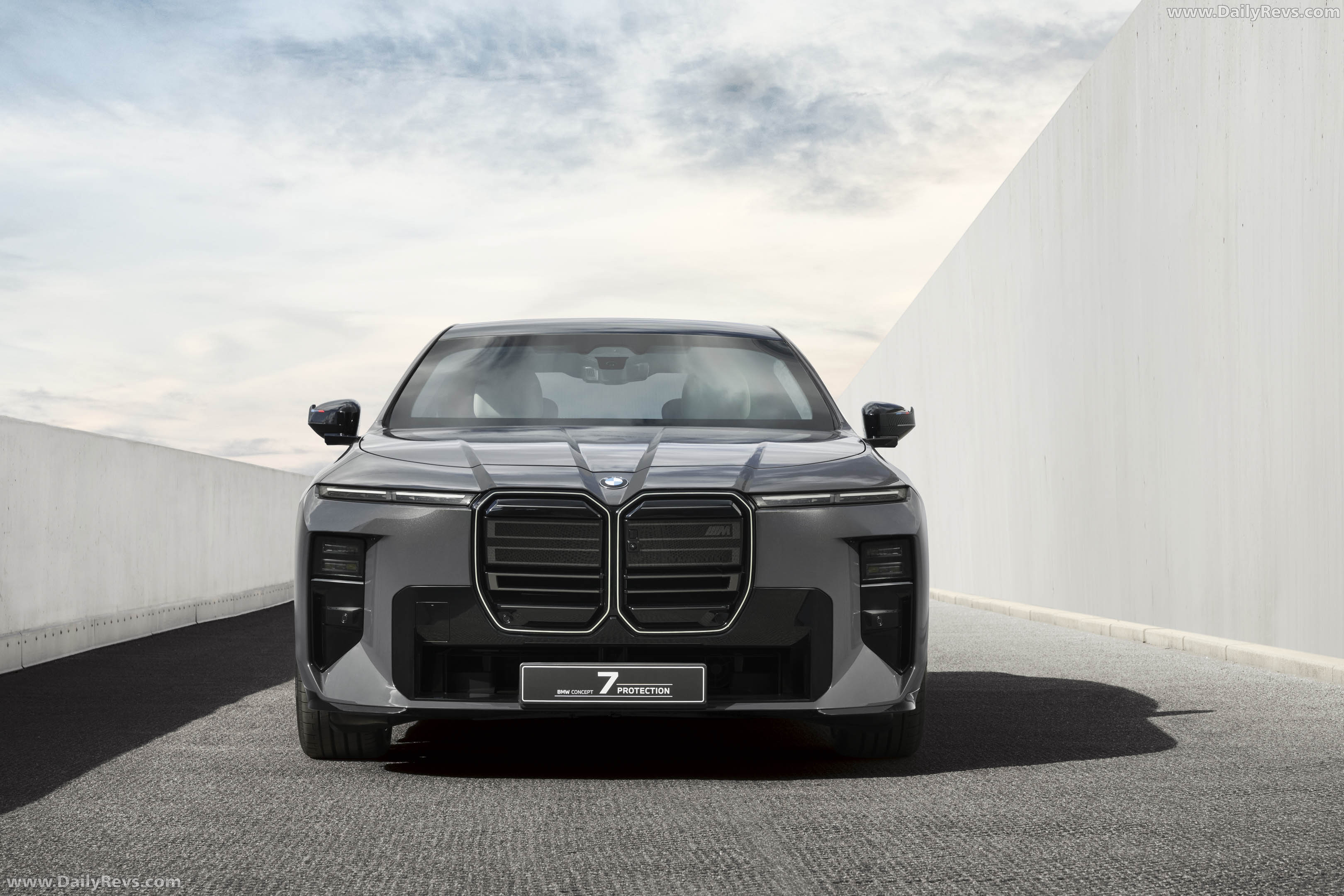 2026 BMW Concept 7 Protection Front View