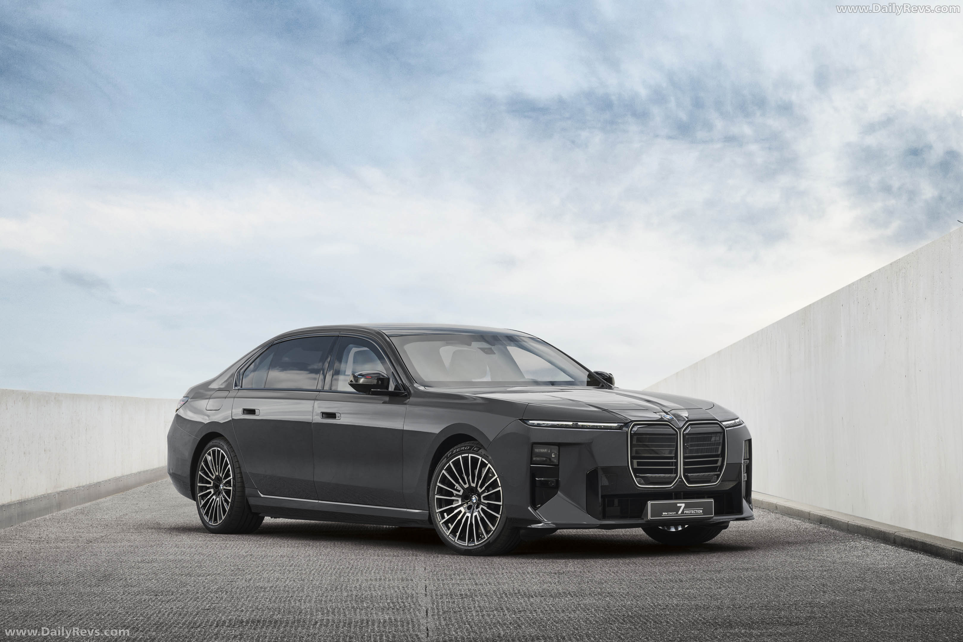 2026 BMW Concept 7 Protection Front View