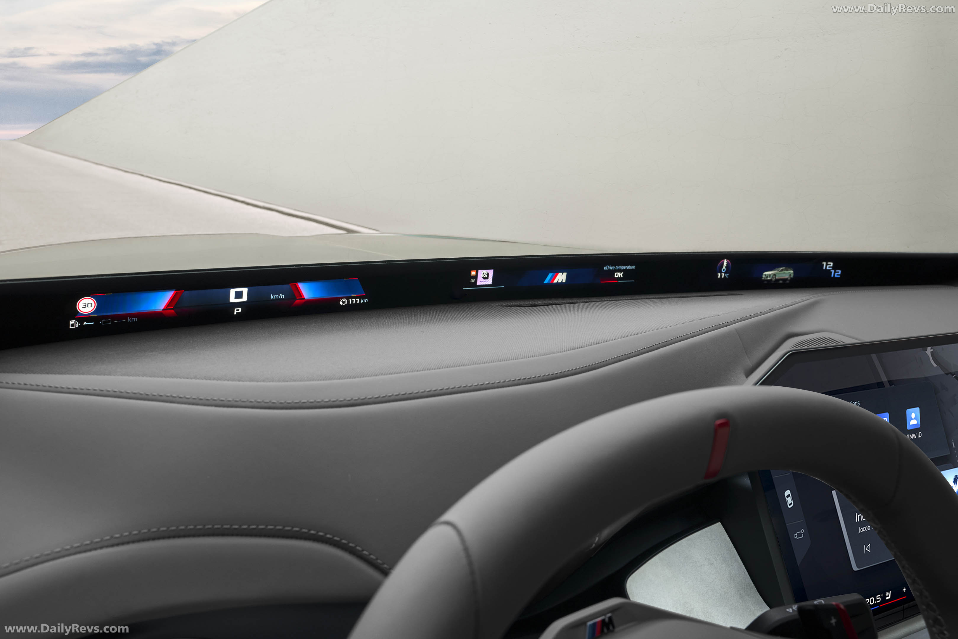 2026 BMW Concept 7 Protection Interior