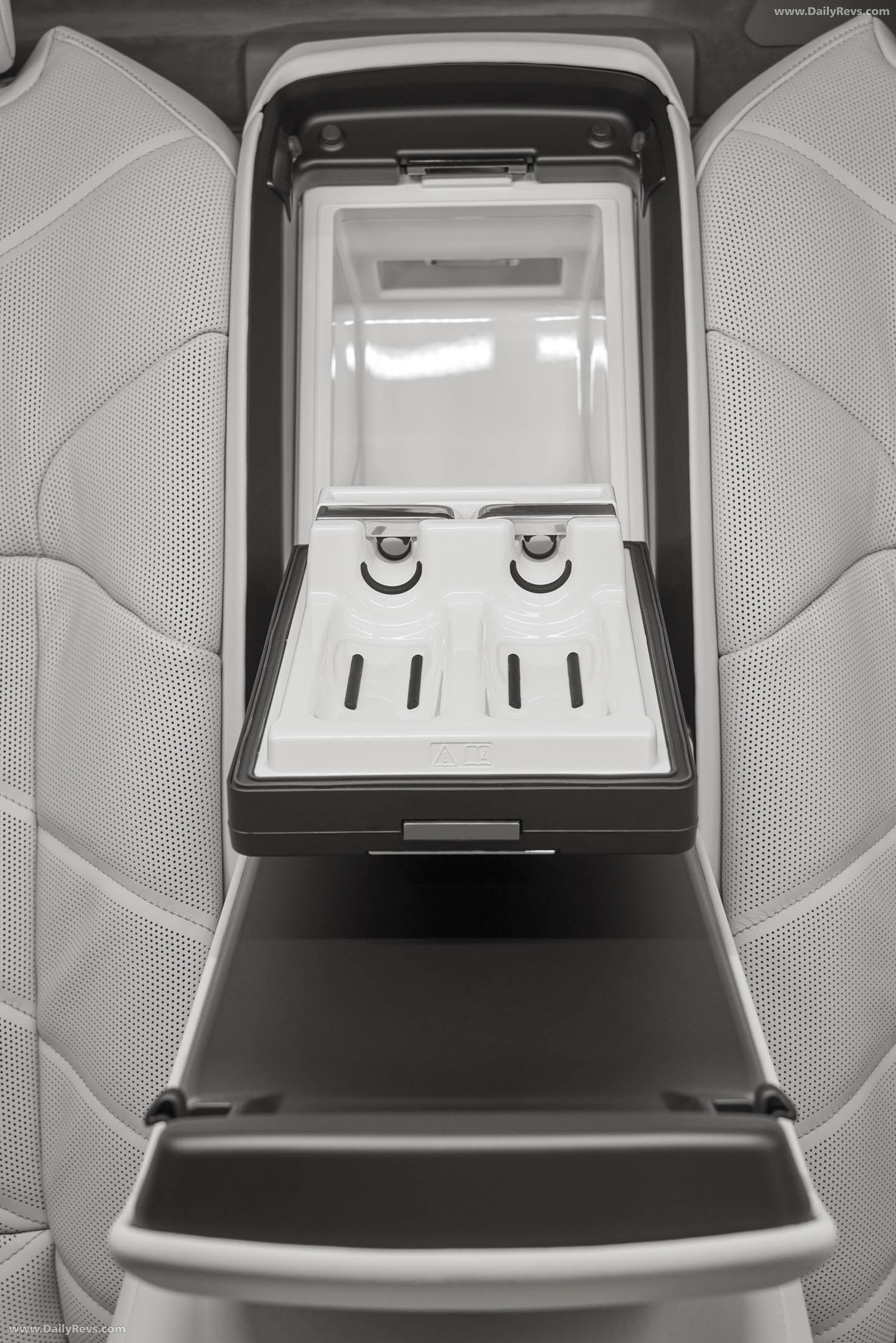 2026 BMW Concept 7 Protection Interior