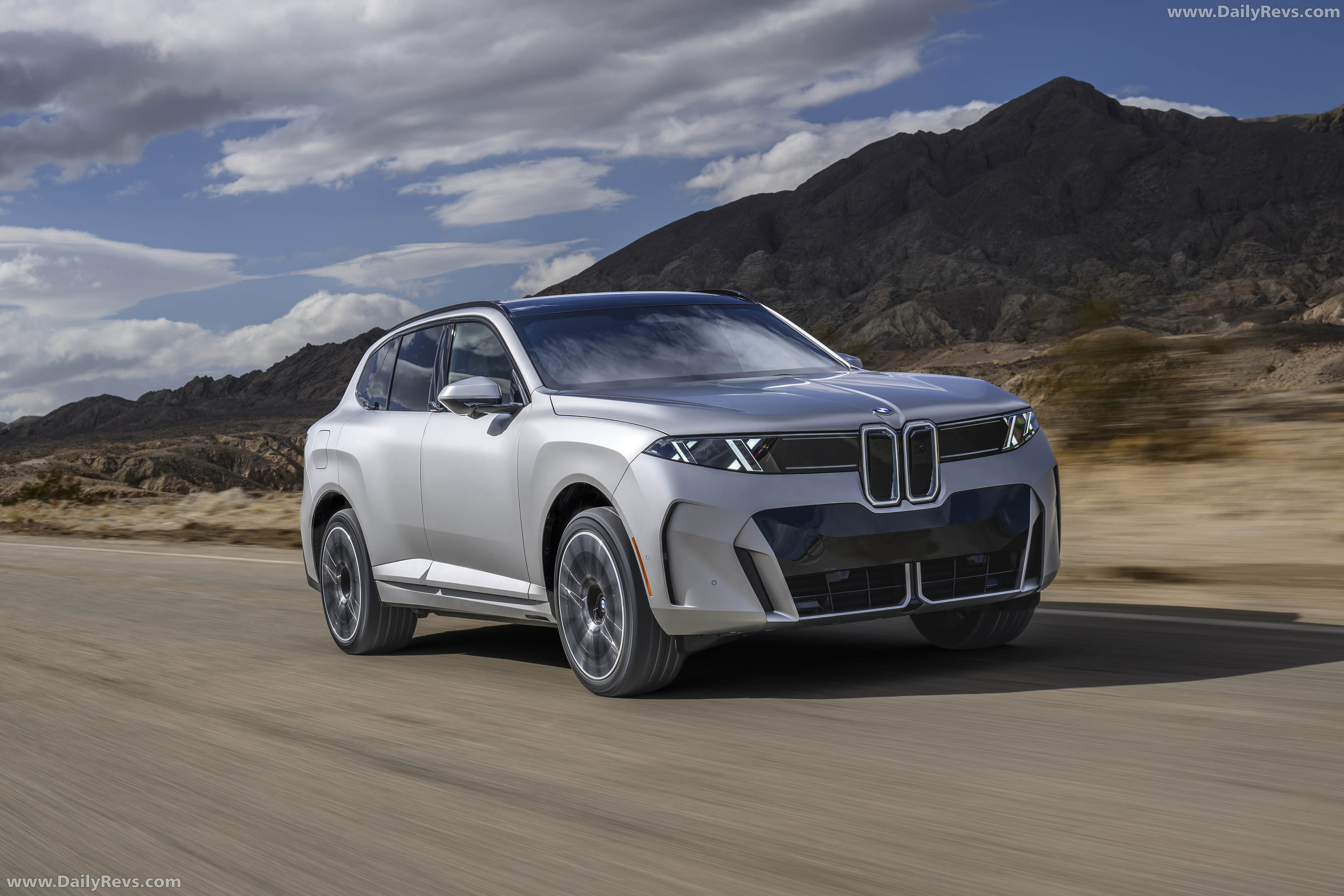 2027 BMW iX5 60 xDrive M Sport Package G65 Front View