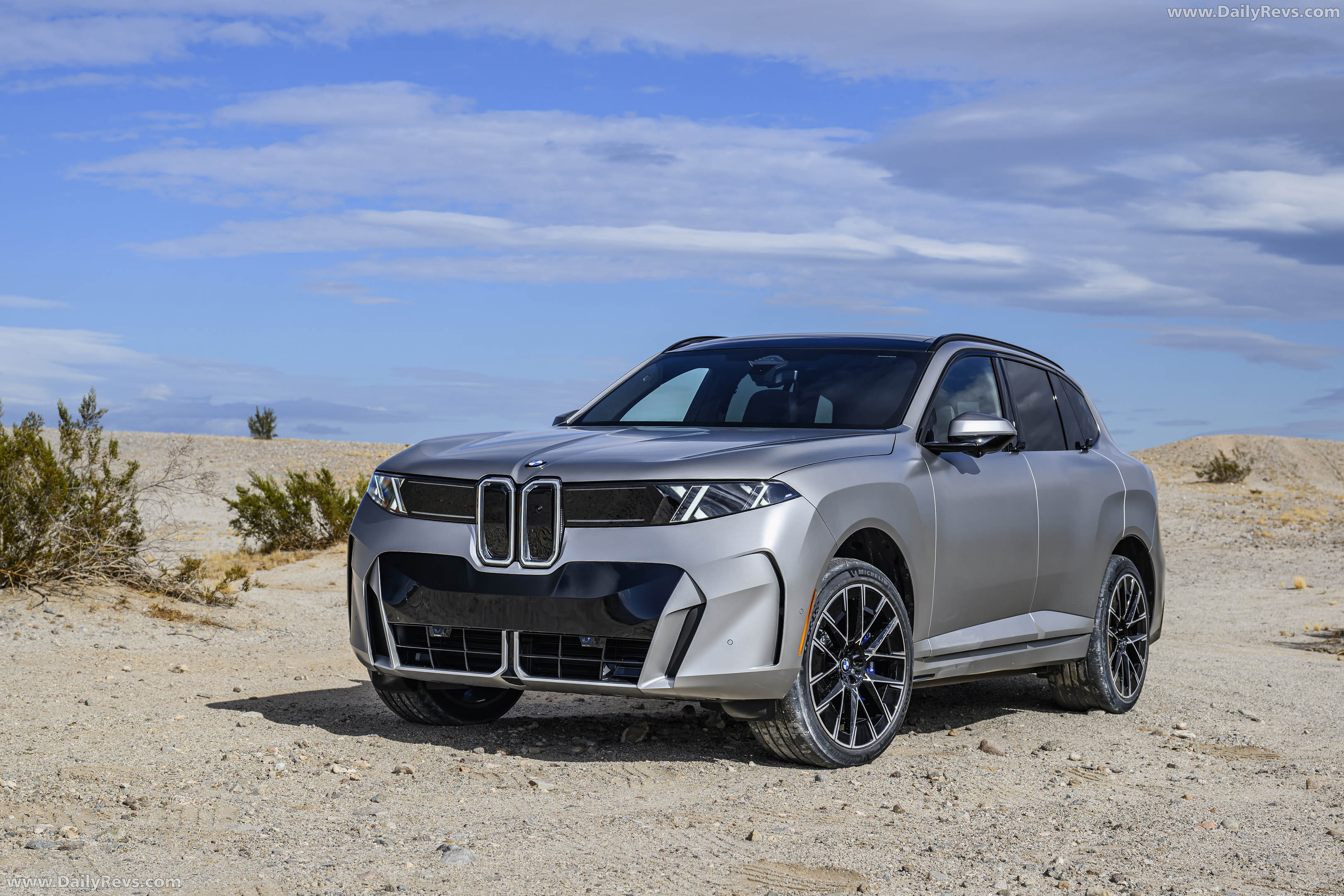 2027 BMW iX5 60 xDrive M Sport Package G65 Front View