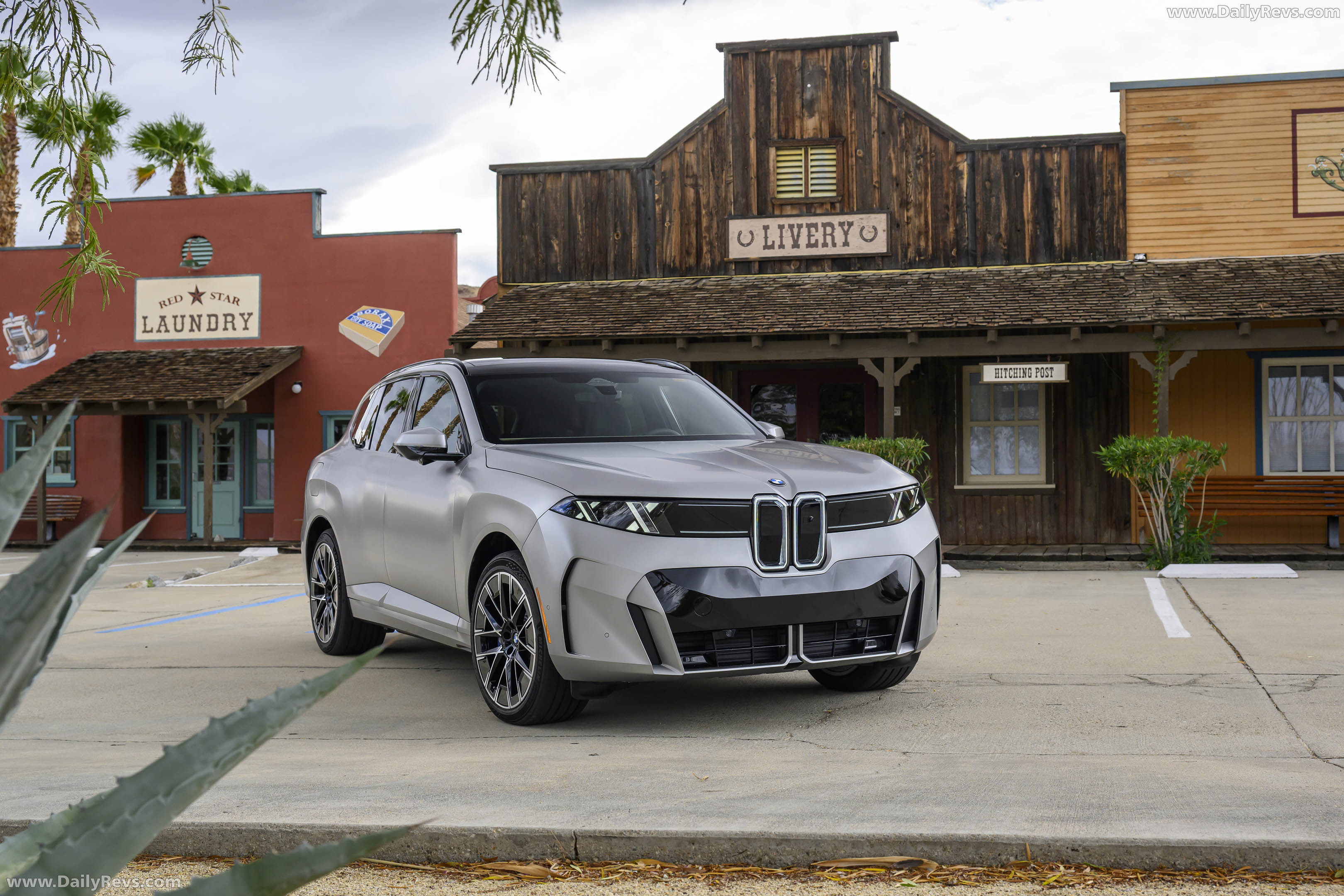 2027 BMW iX5 60 xDrive M Sport Package G65 Front View