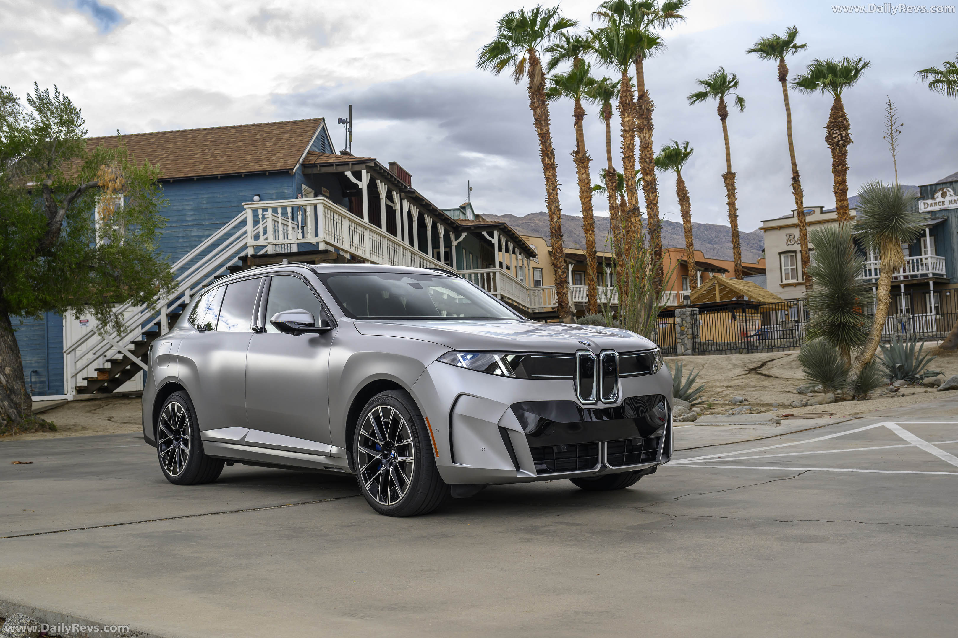 2027 BMW iX5 60 xDrive M Sport Package G65 Front View