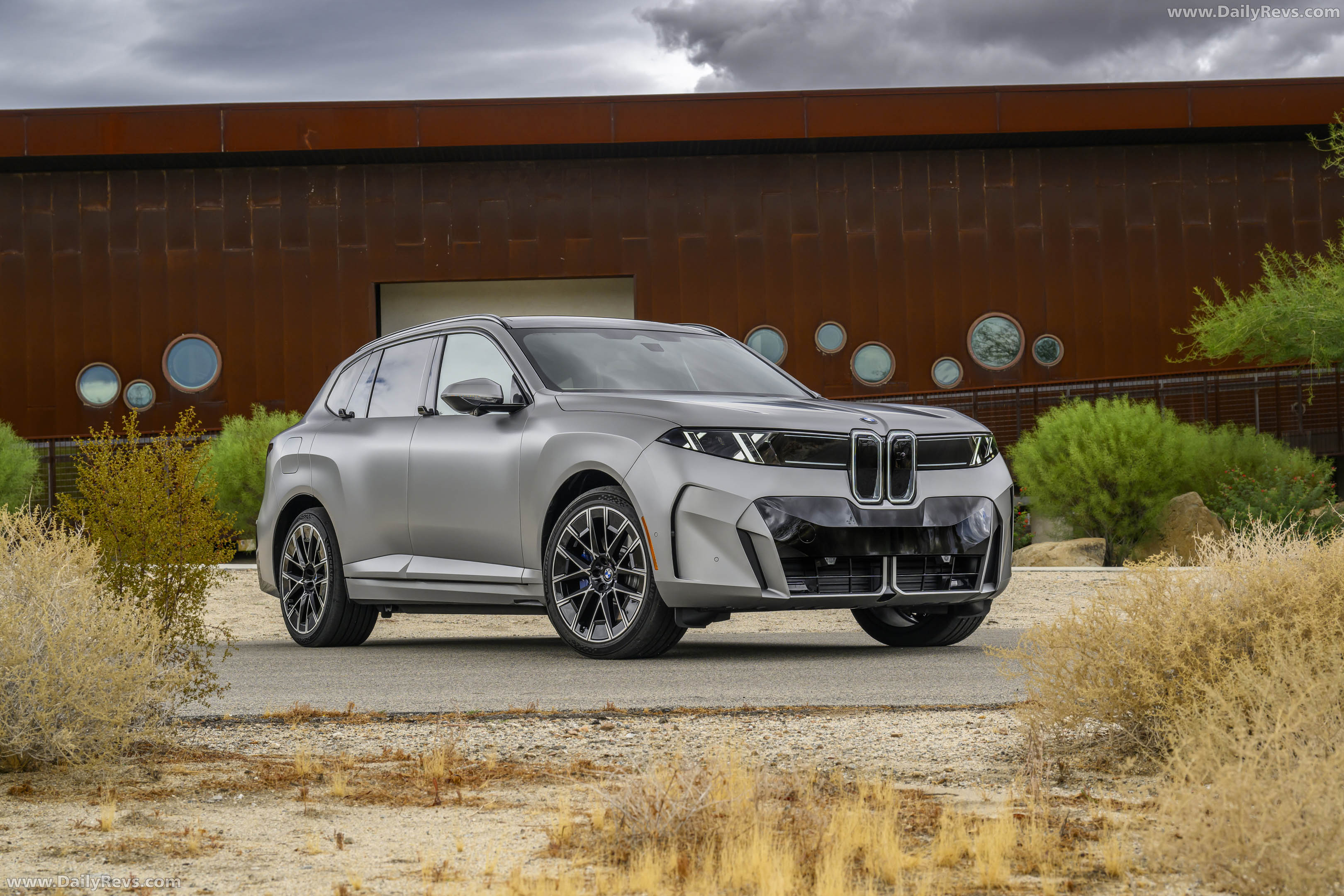 2027 BMW iX5 60 xDrive M Sport Package G65 Front View
