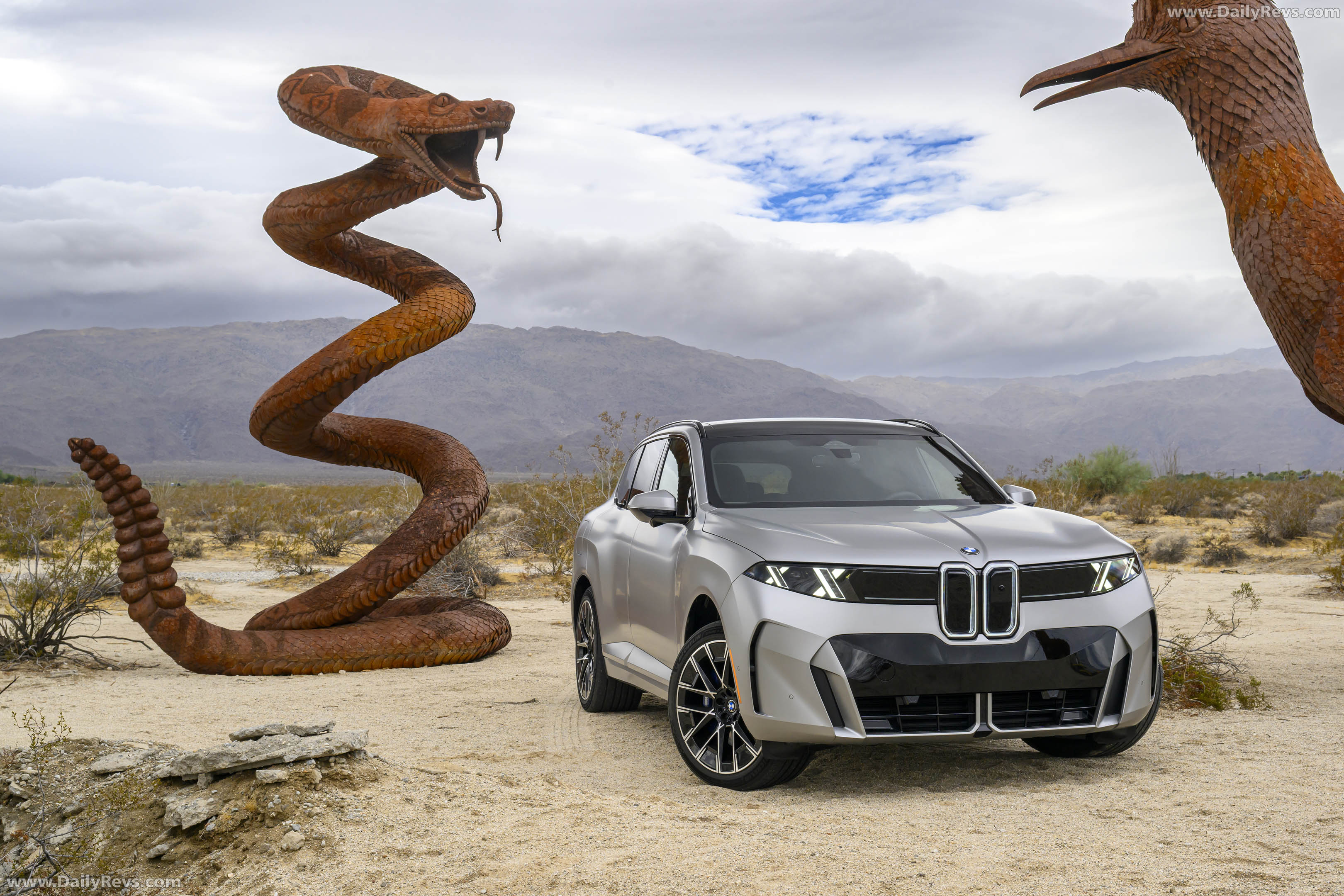 2027 BMW iX5 60 xDrive M Sport Package G65 Front View