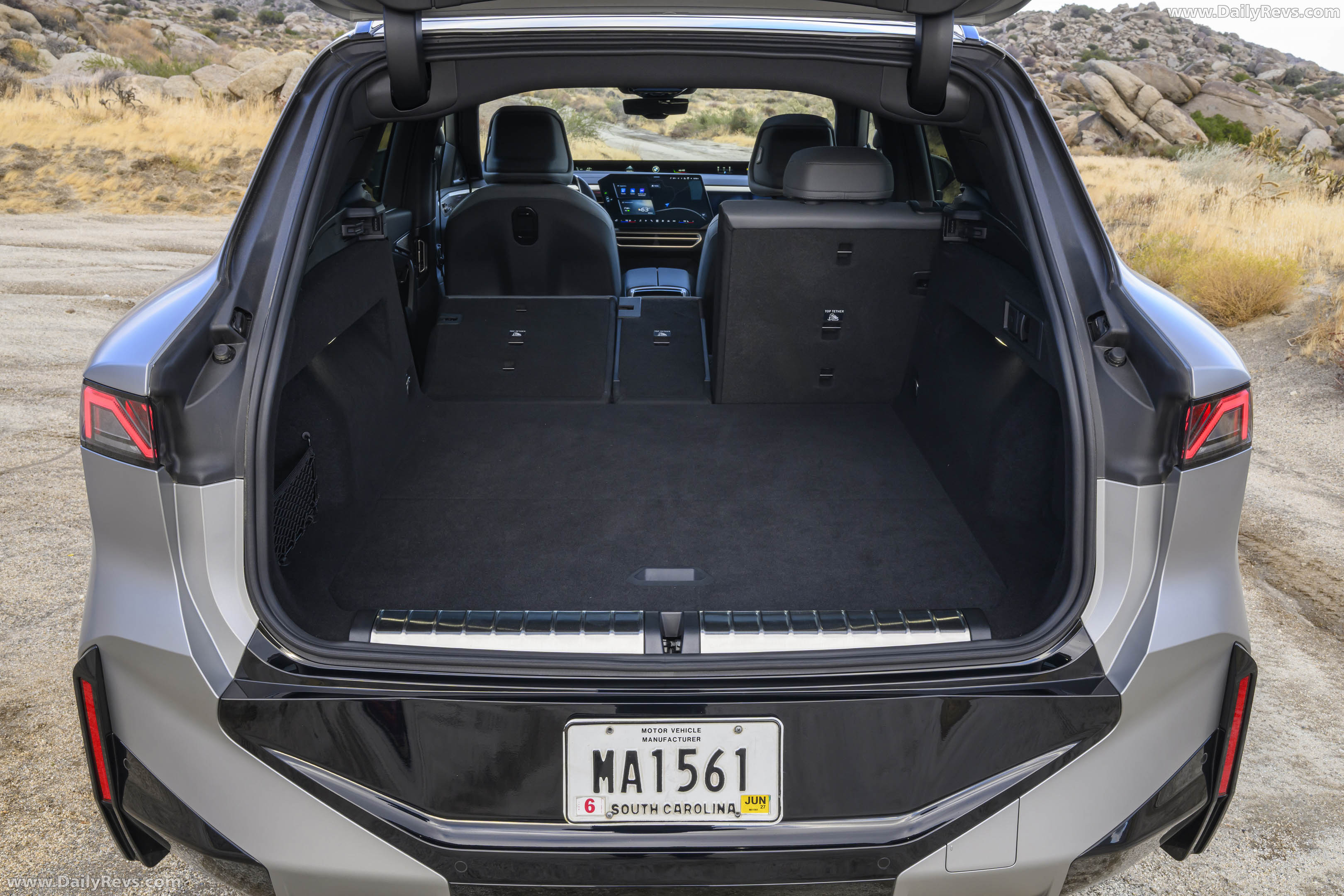 2027 BMW iX5 60 xDrive M Sport Package G65 Interior