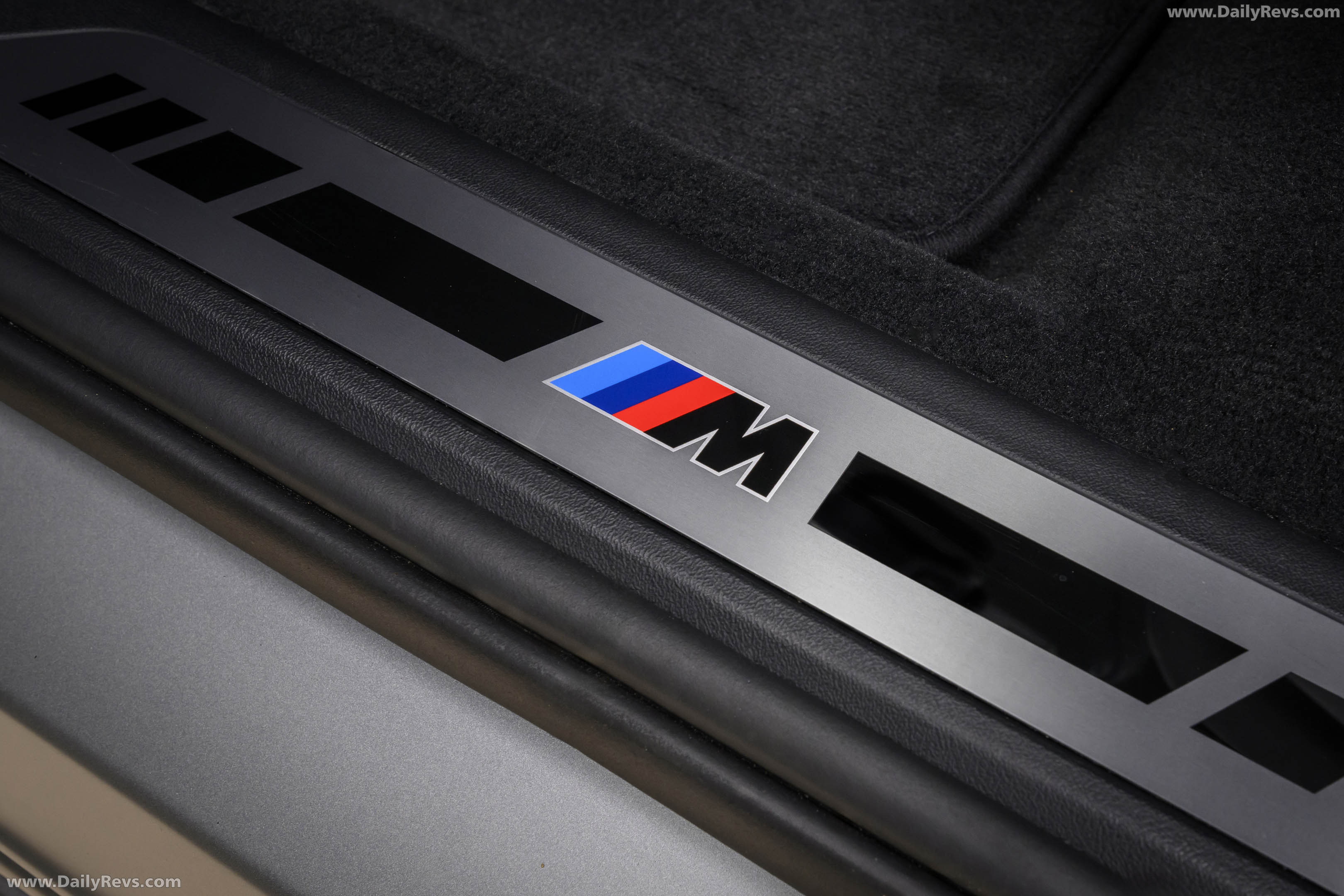 2027 BMW iX5 60 xDrive M Sport Package G65 Interior