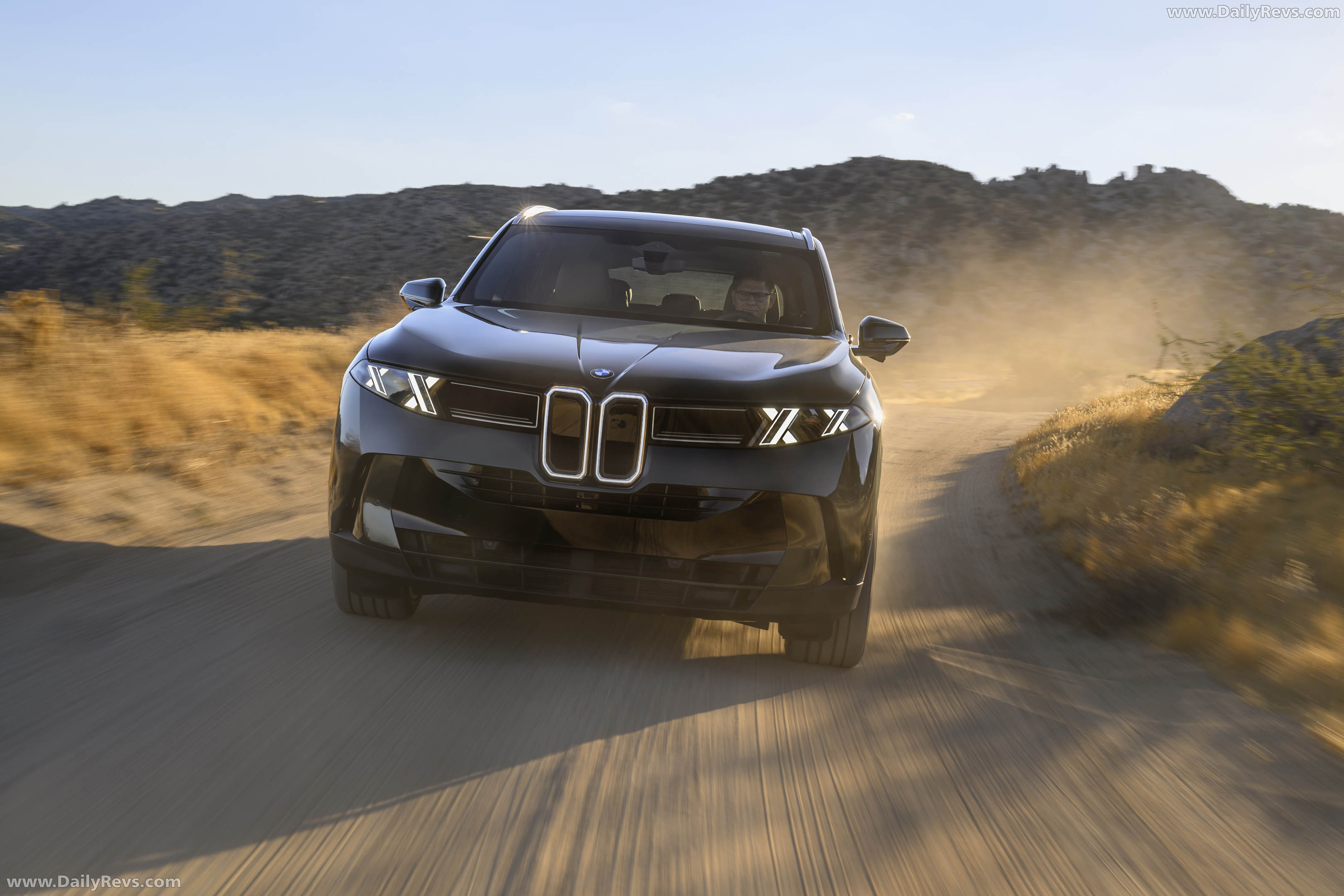 2027 BMW X5 40 xDrive G65 Vancouver Green Front View