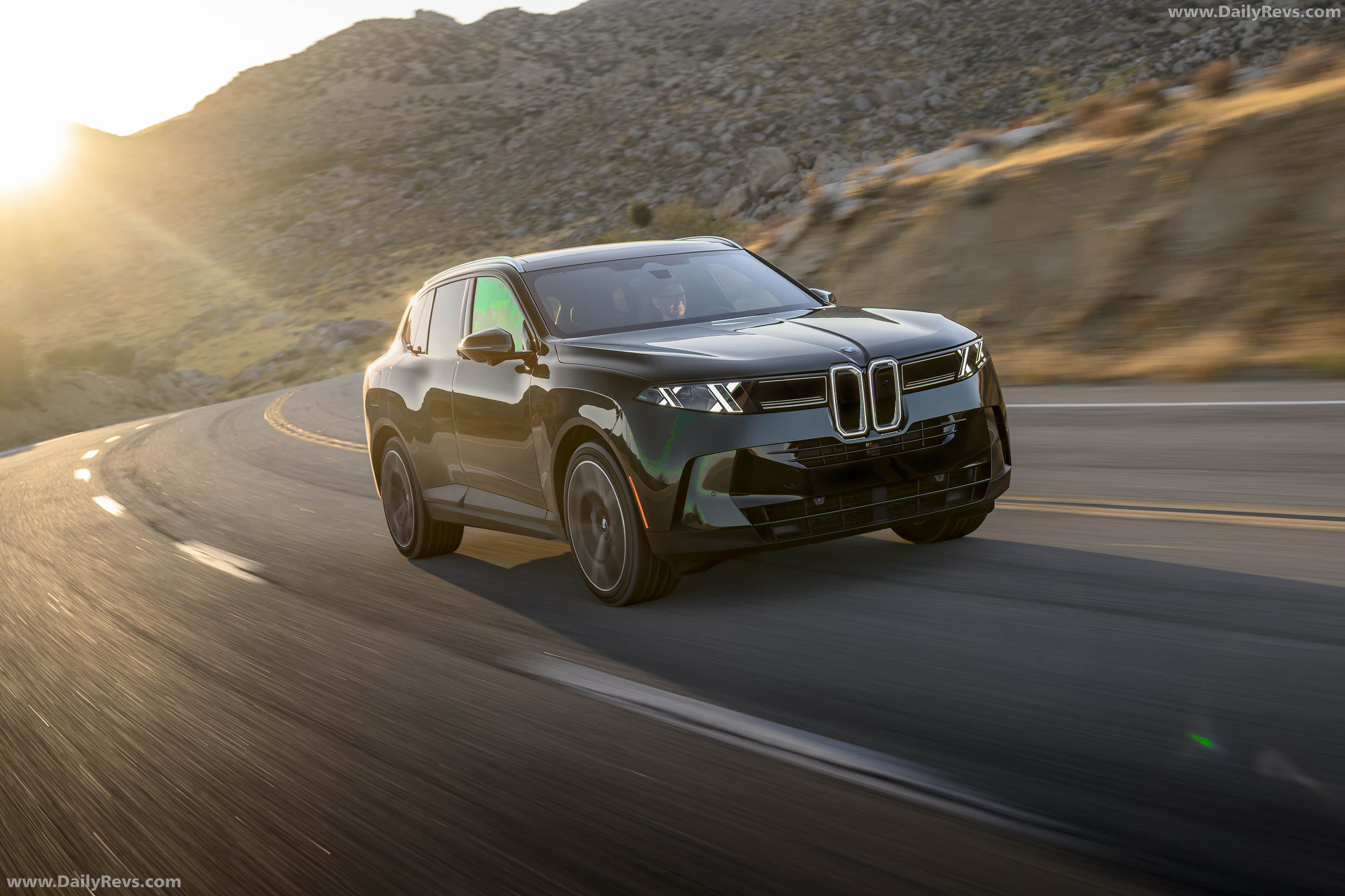 2027 BMW X5 40 xDrive G65 Vancouver Green Front View