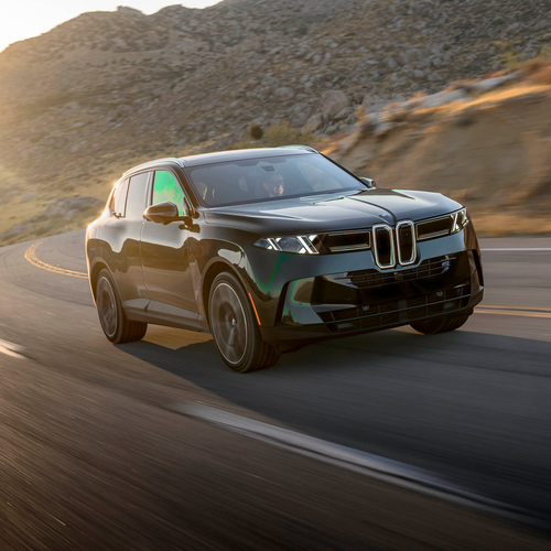 2027 BMW X5 40 xDrive G65 Vancouver Green Front View