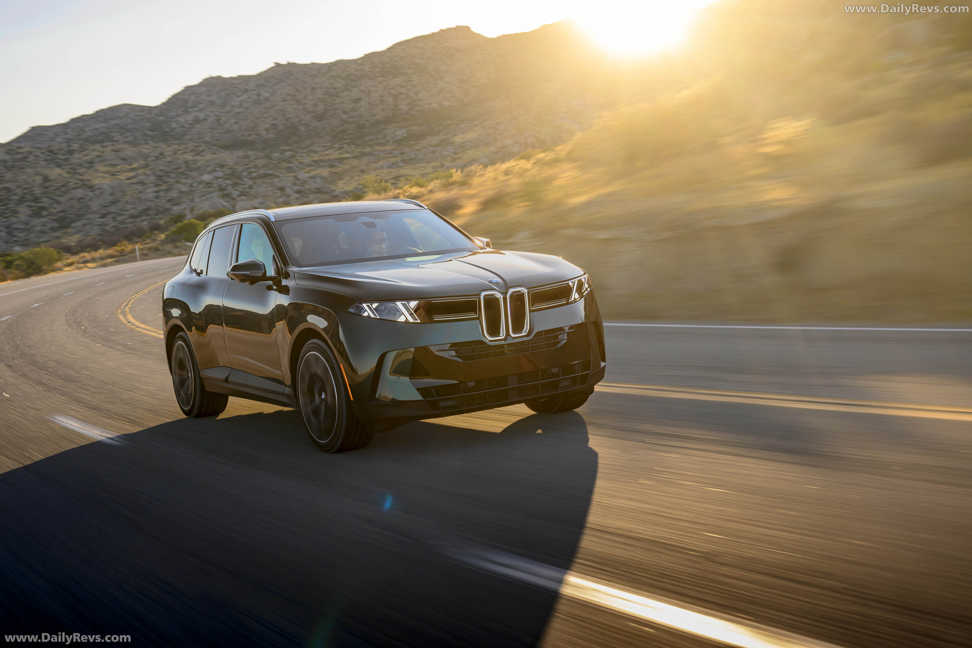 2027 BMW X5 40 xDrive G65 Vancouver Green Front View