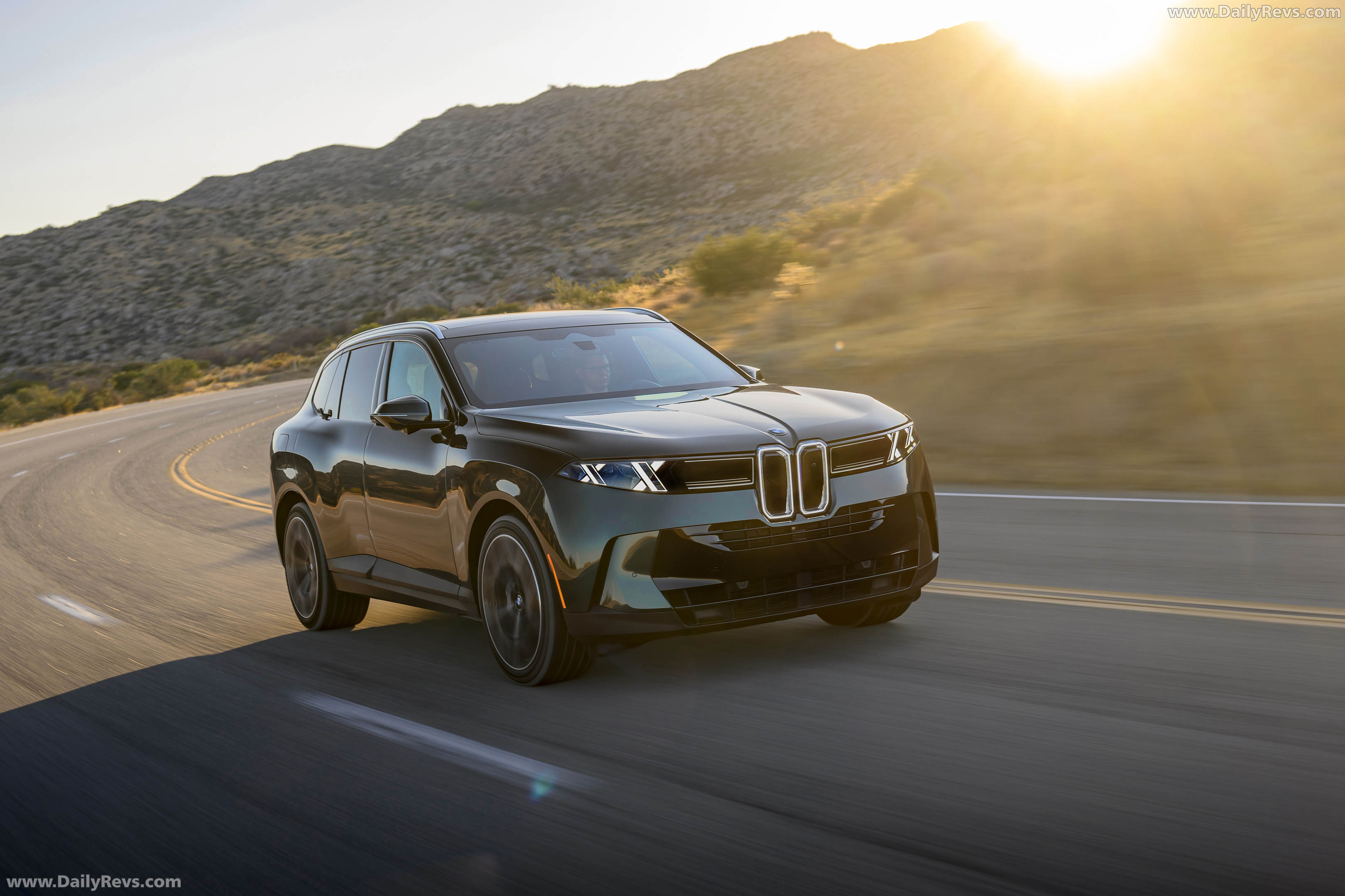 2027 BMW X5 40 xDrive G65 Vancouver Green Front View
